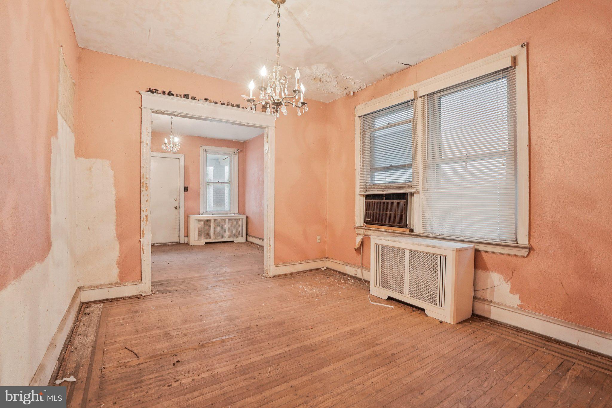 BRIDESBURG - Residential