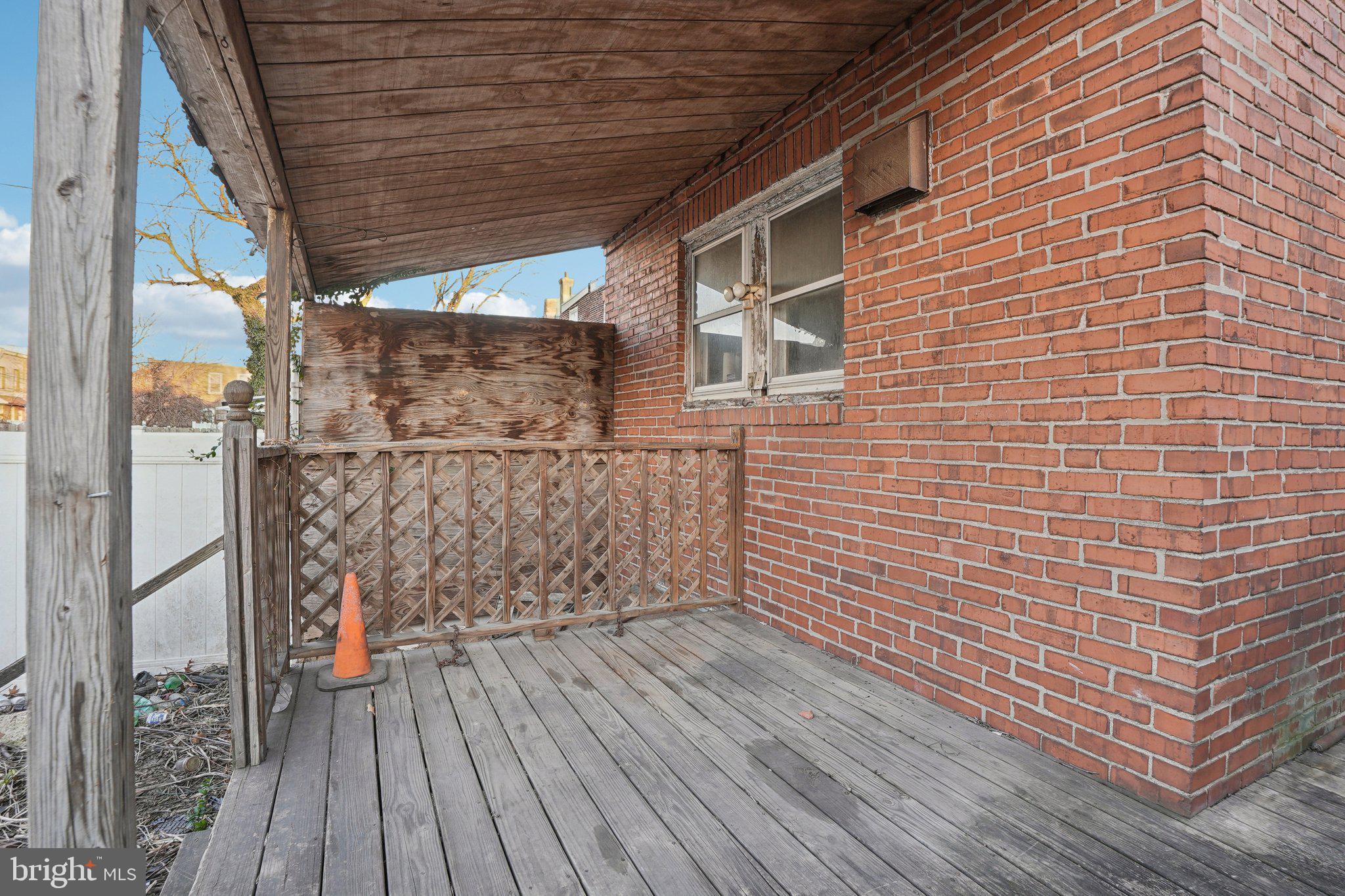 BRIDESBURG - Residential