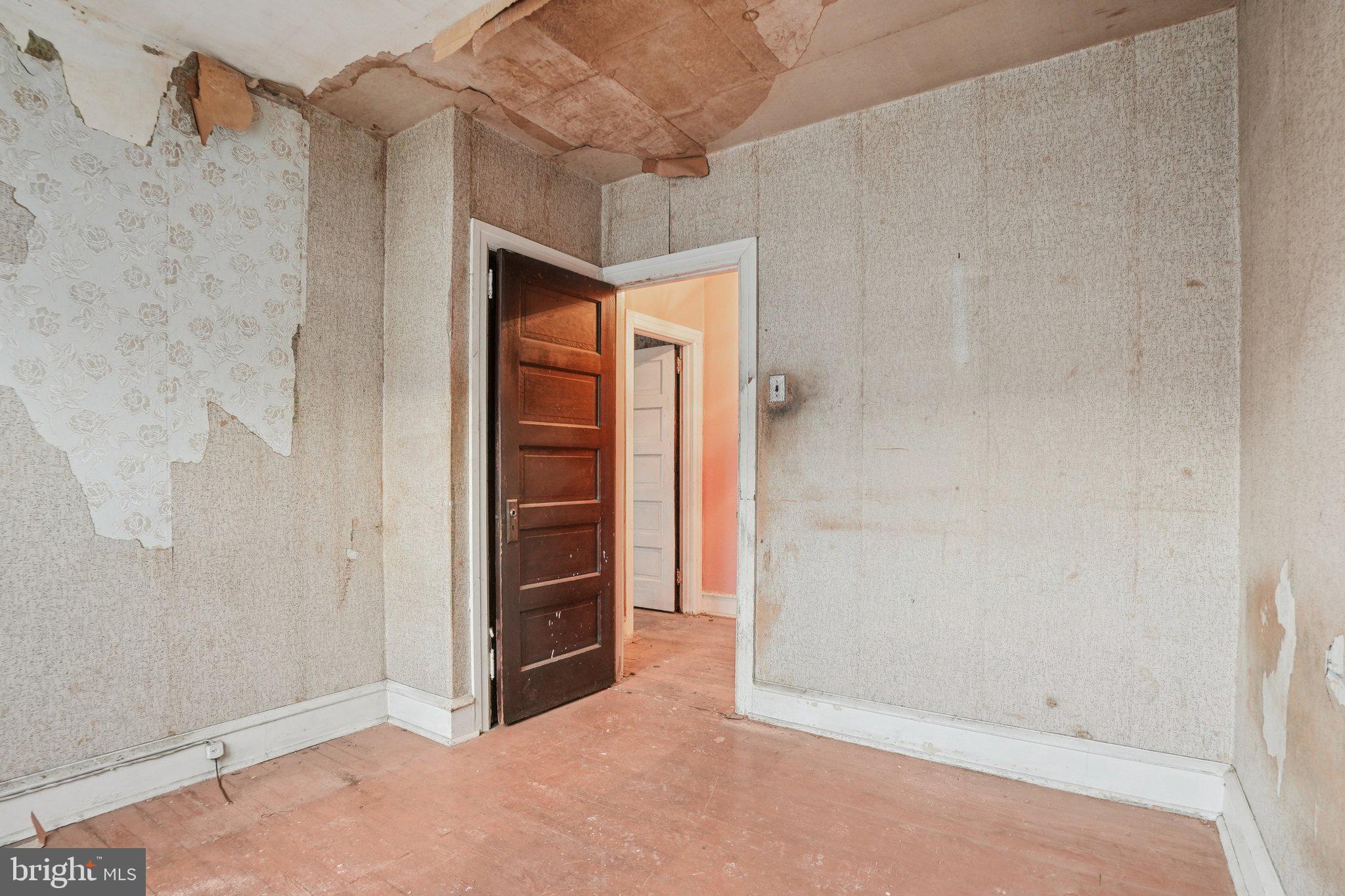 BRIDESBURG - Residential