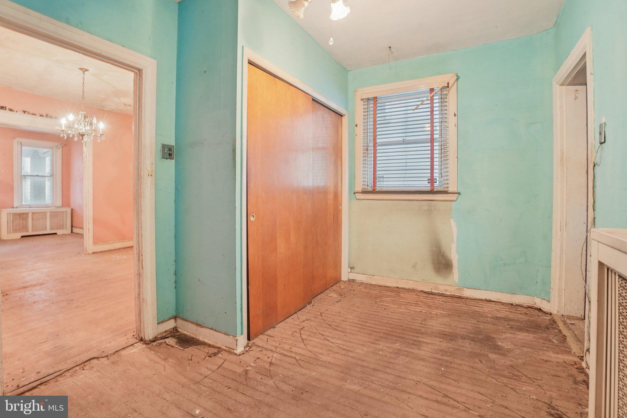 BRIDESBURG - Residential