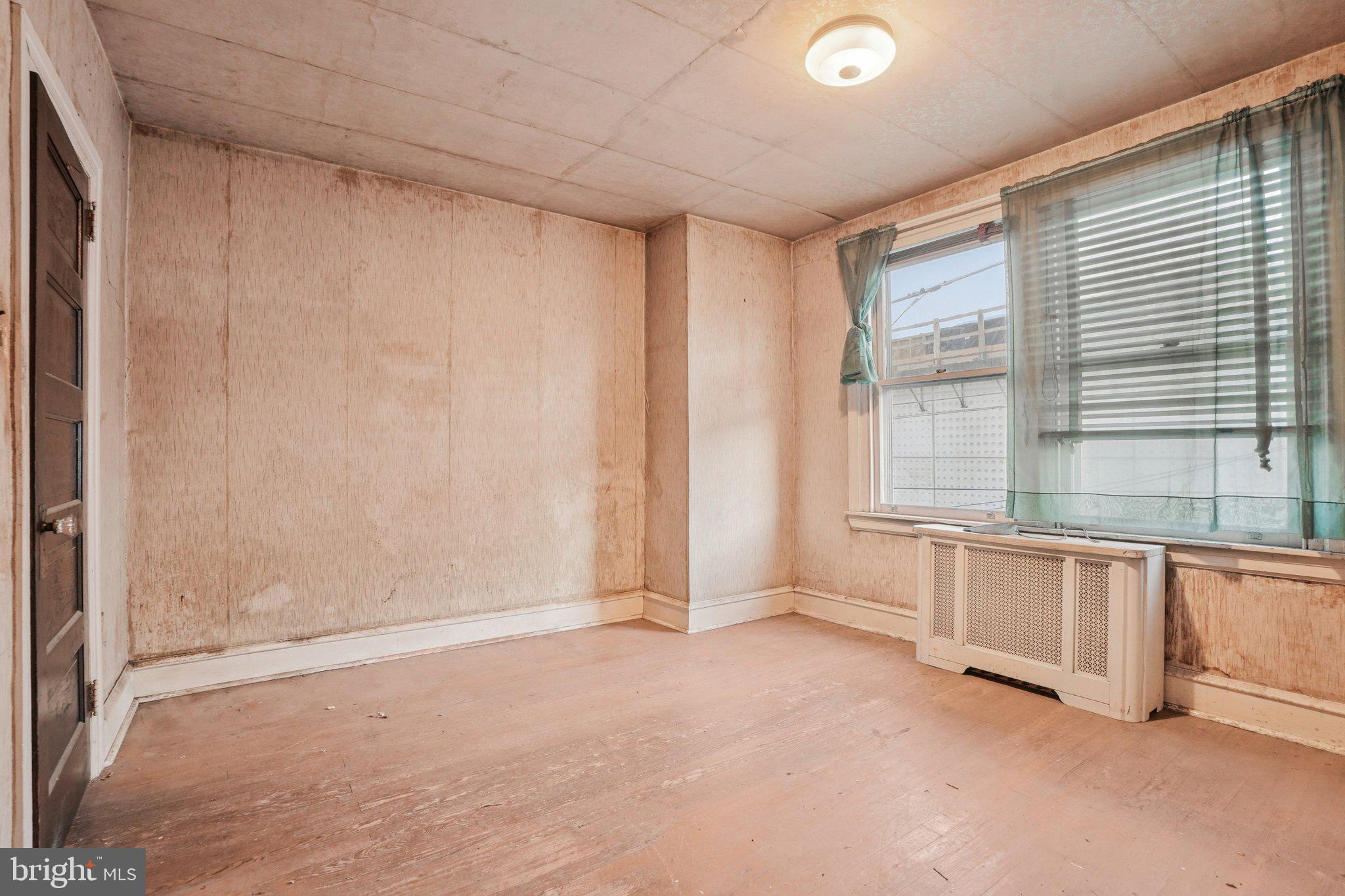 BRIDESBURG - Residential