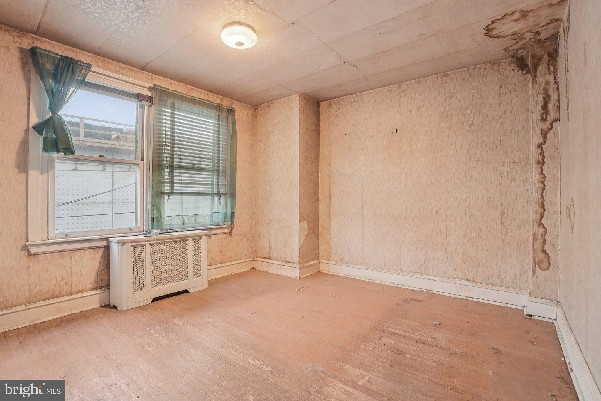 BRIDESBURG - Residential