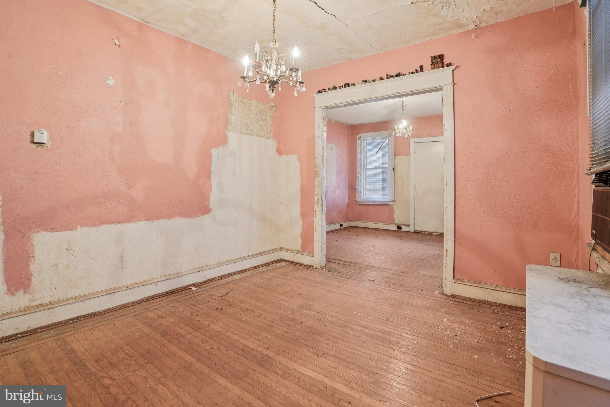 BRIDESBURG - Residential