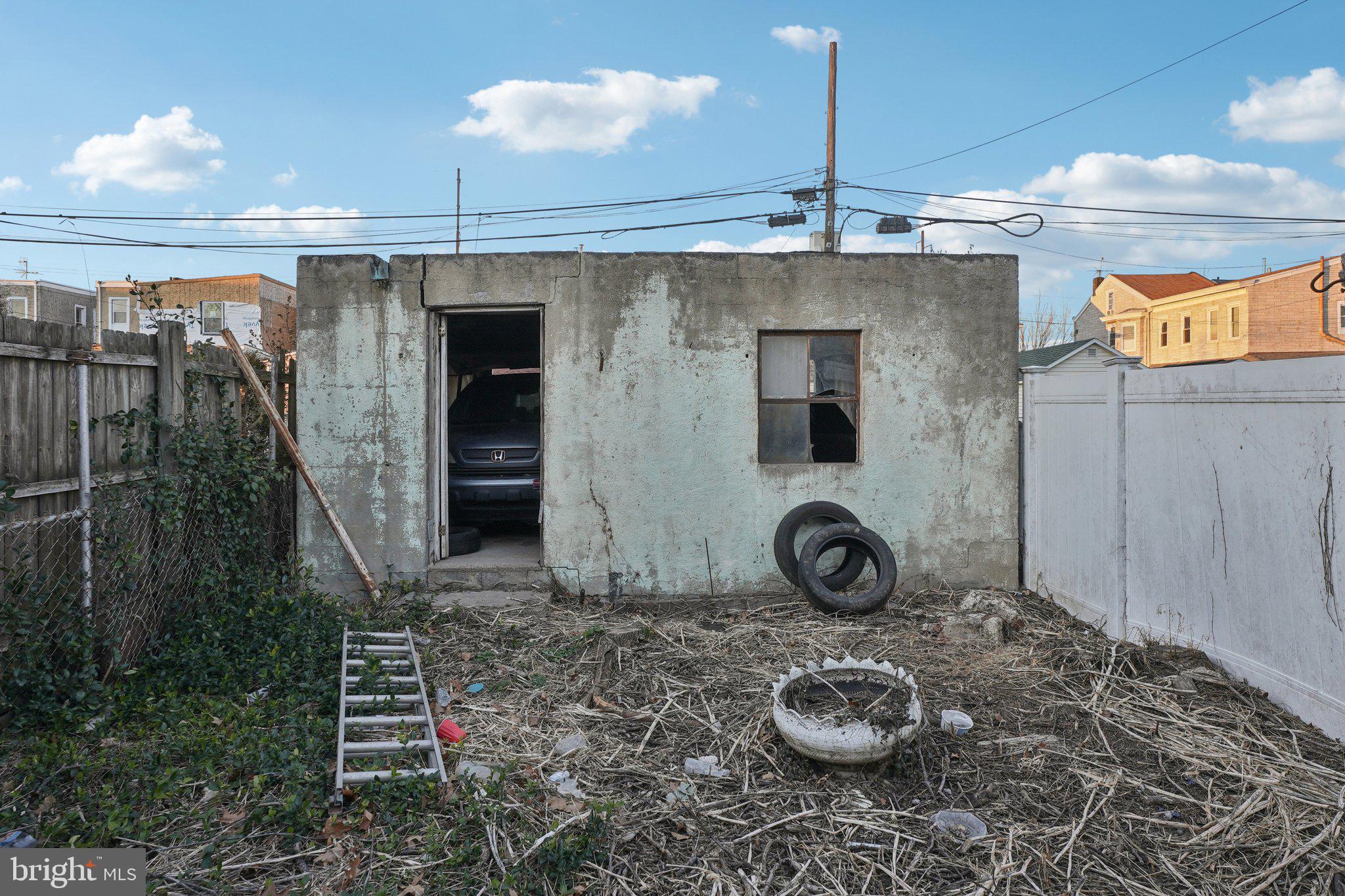 BRIDESBURG - Residential