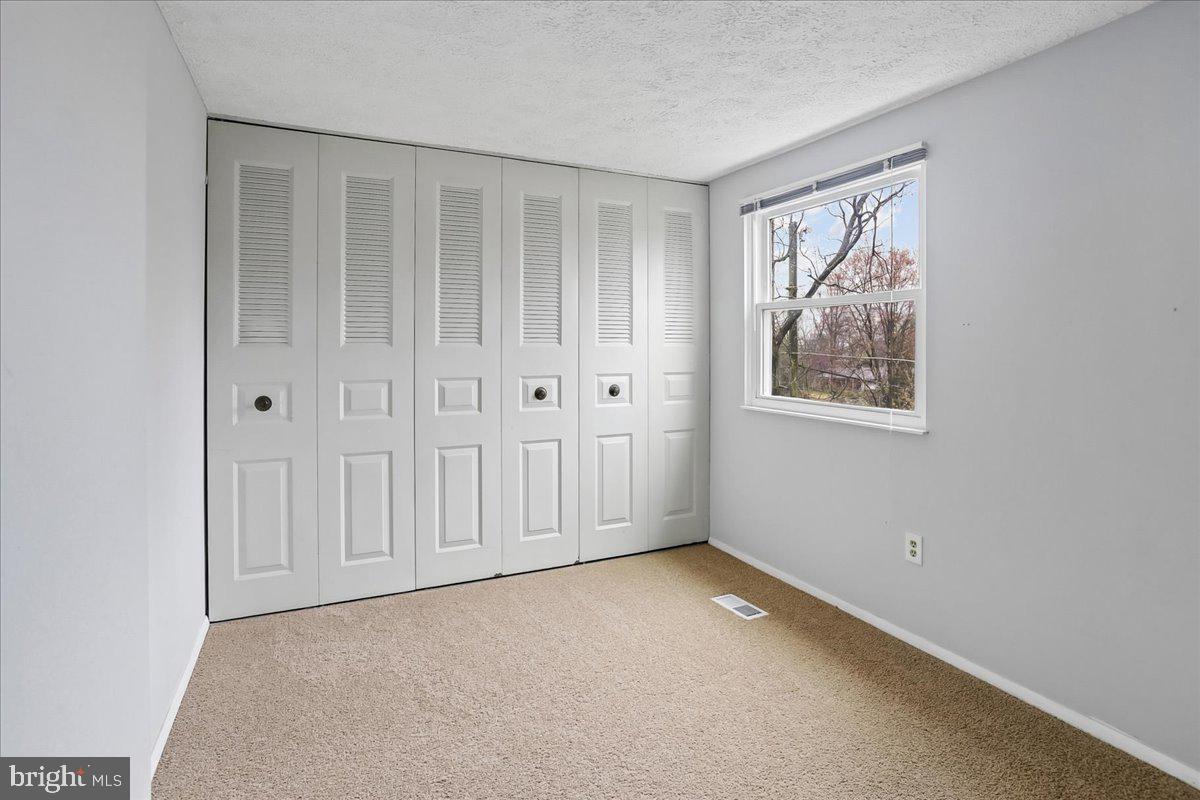 FAIRLAND - Residential