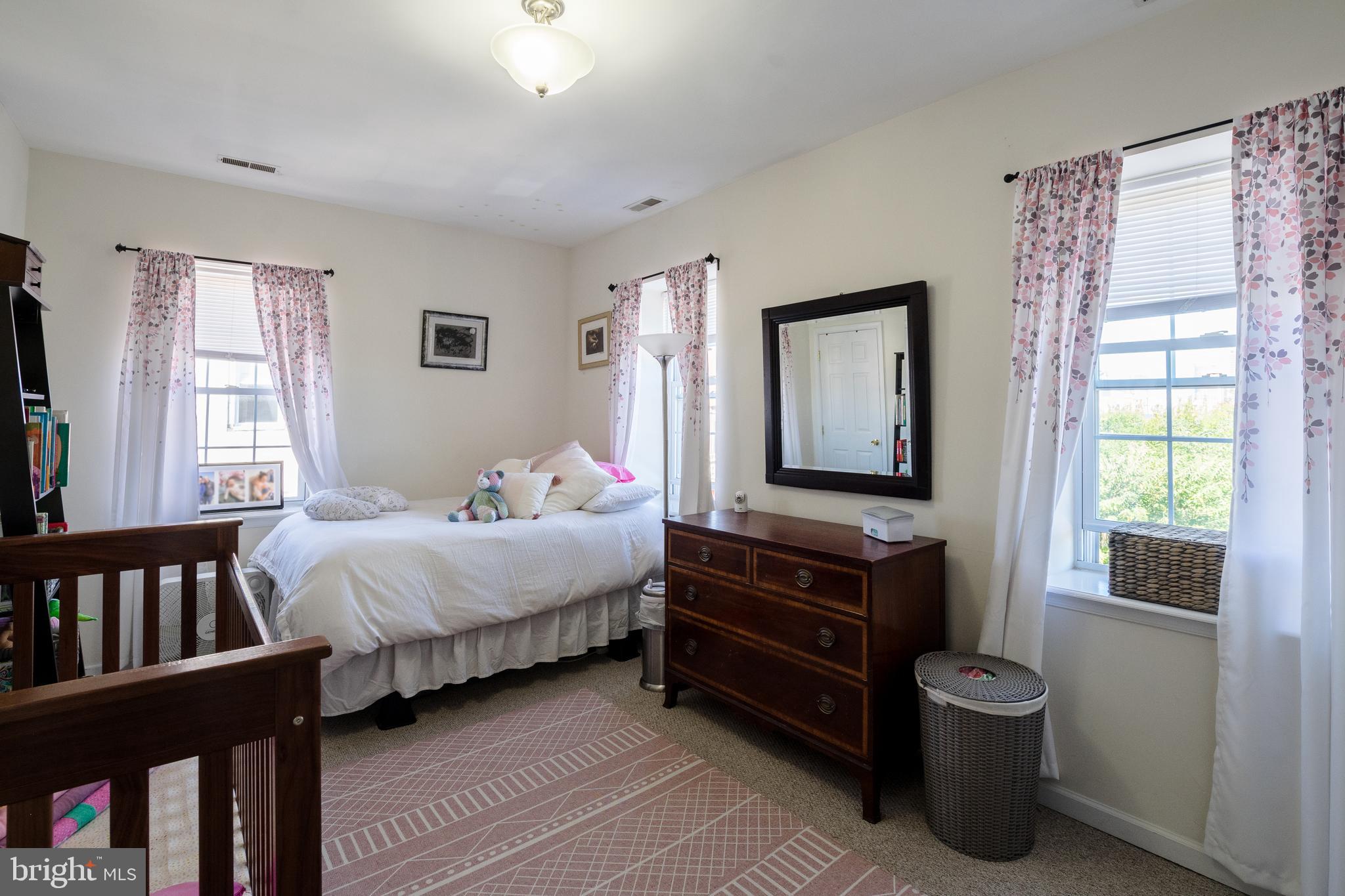 POINT BREEZE - Residential Lease