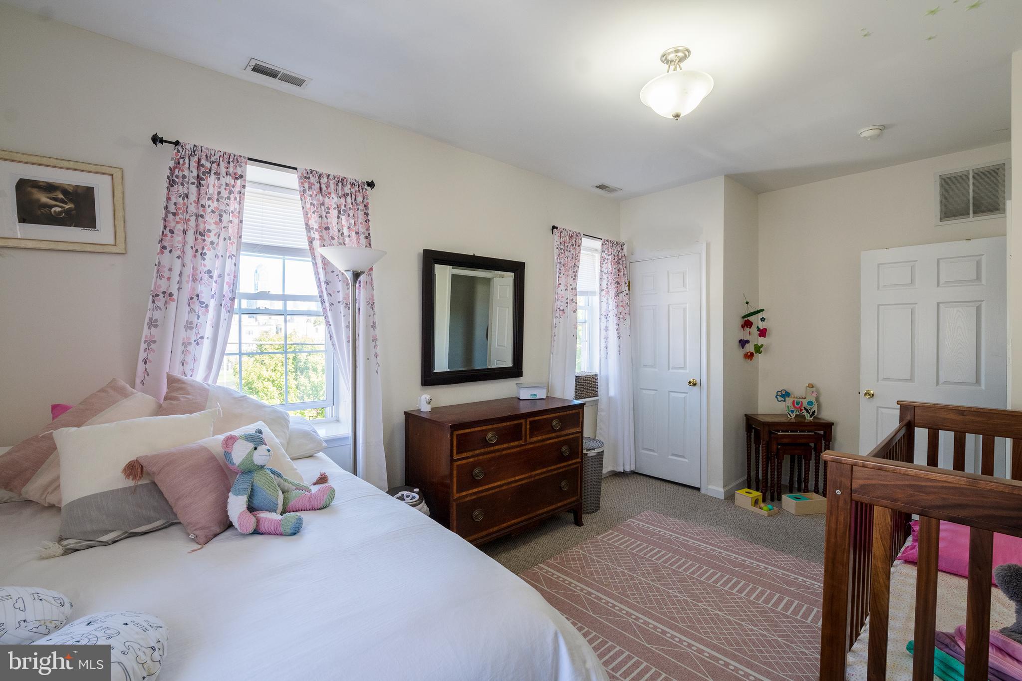 POINT BREEZE - Residential Lease