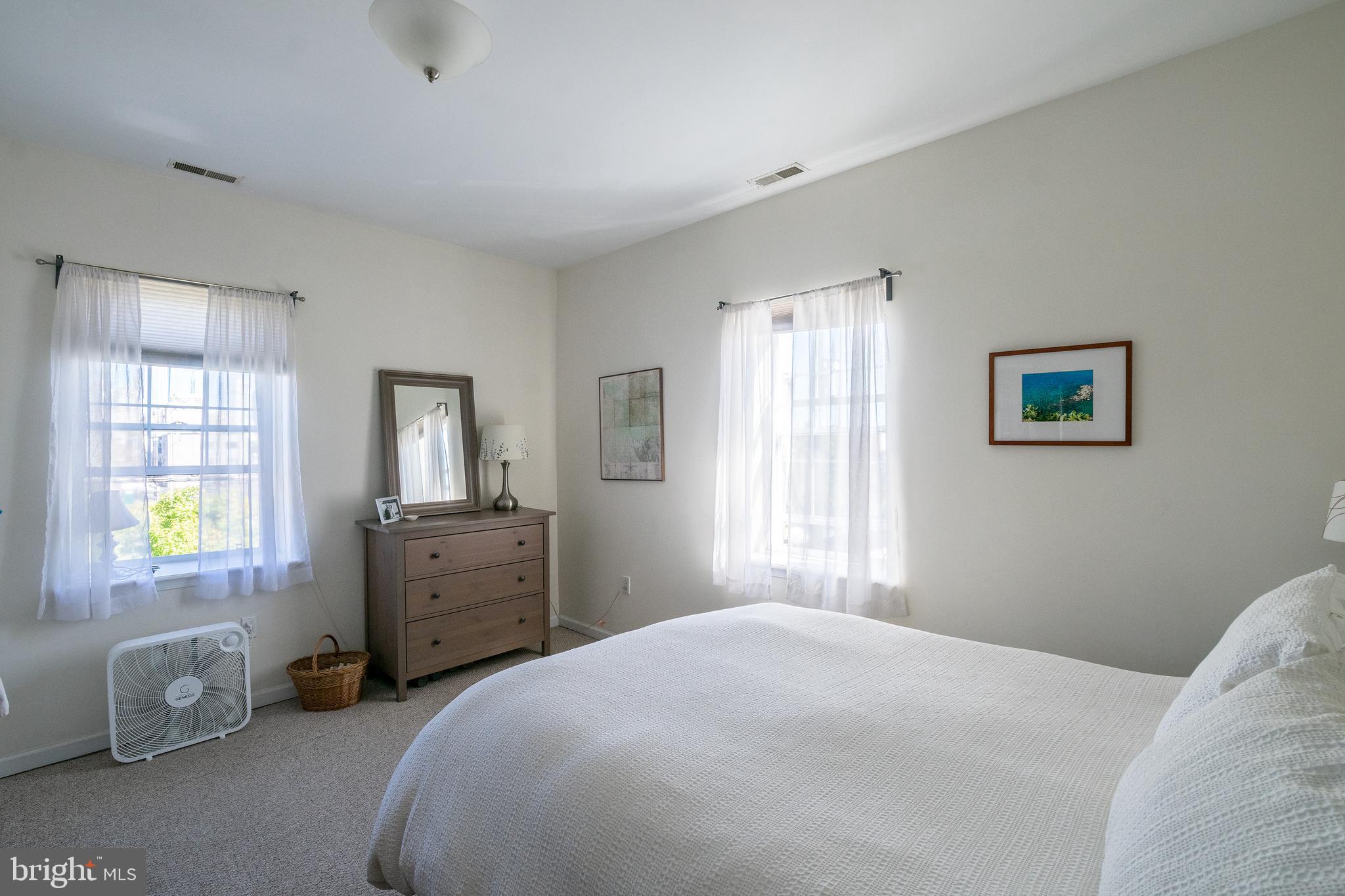 POINT BREEZE - Residential Lease