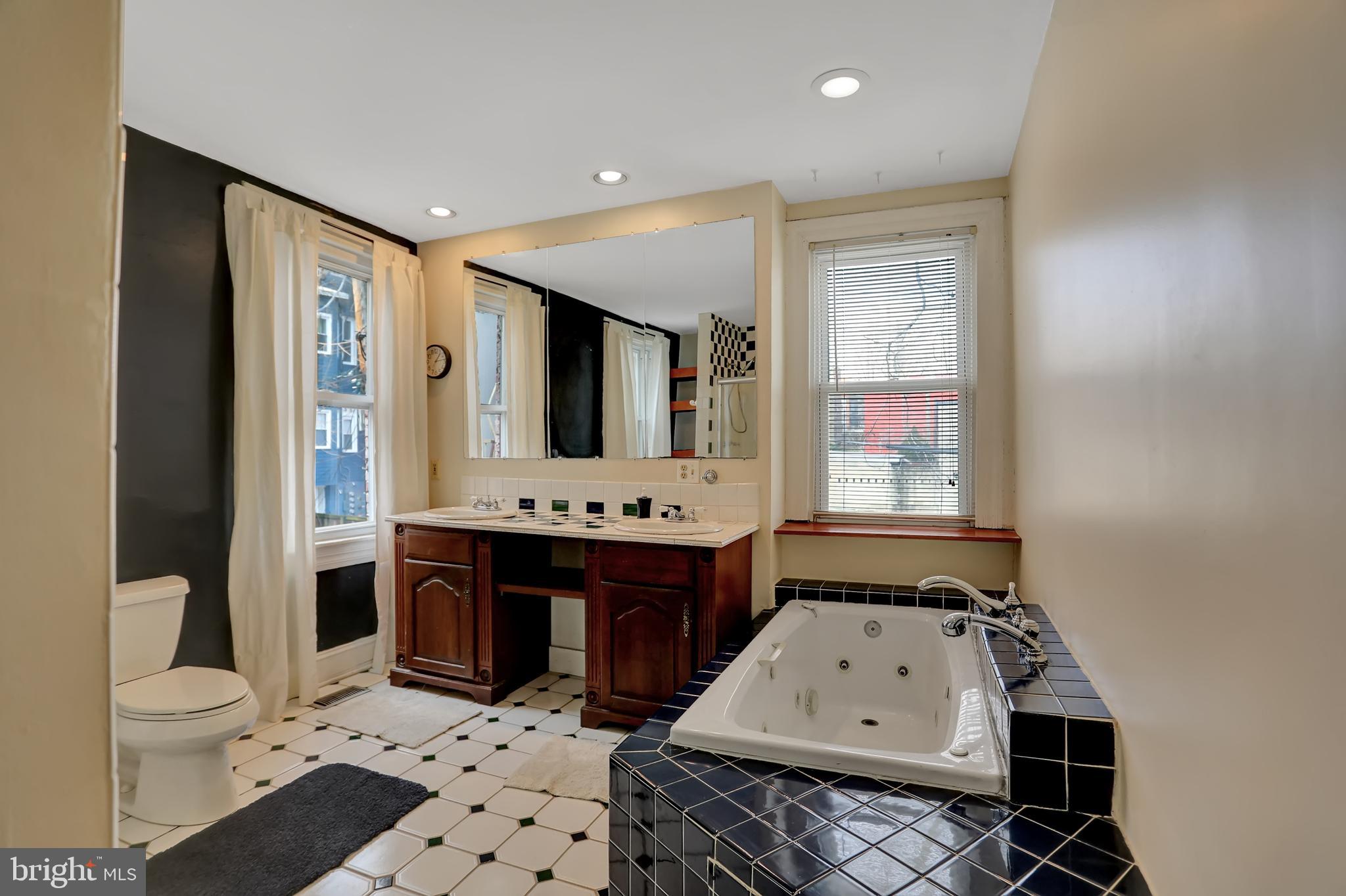 MOUNT VERNON PLACE HISTORIC DISTRICT - Residential