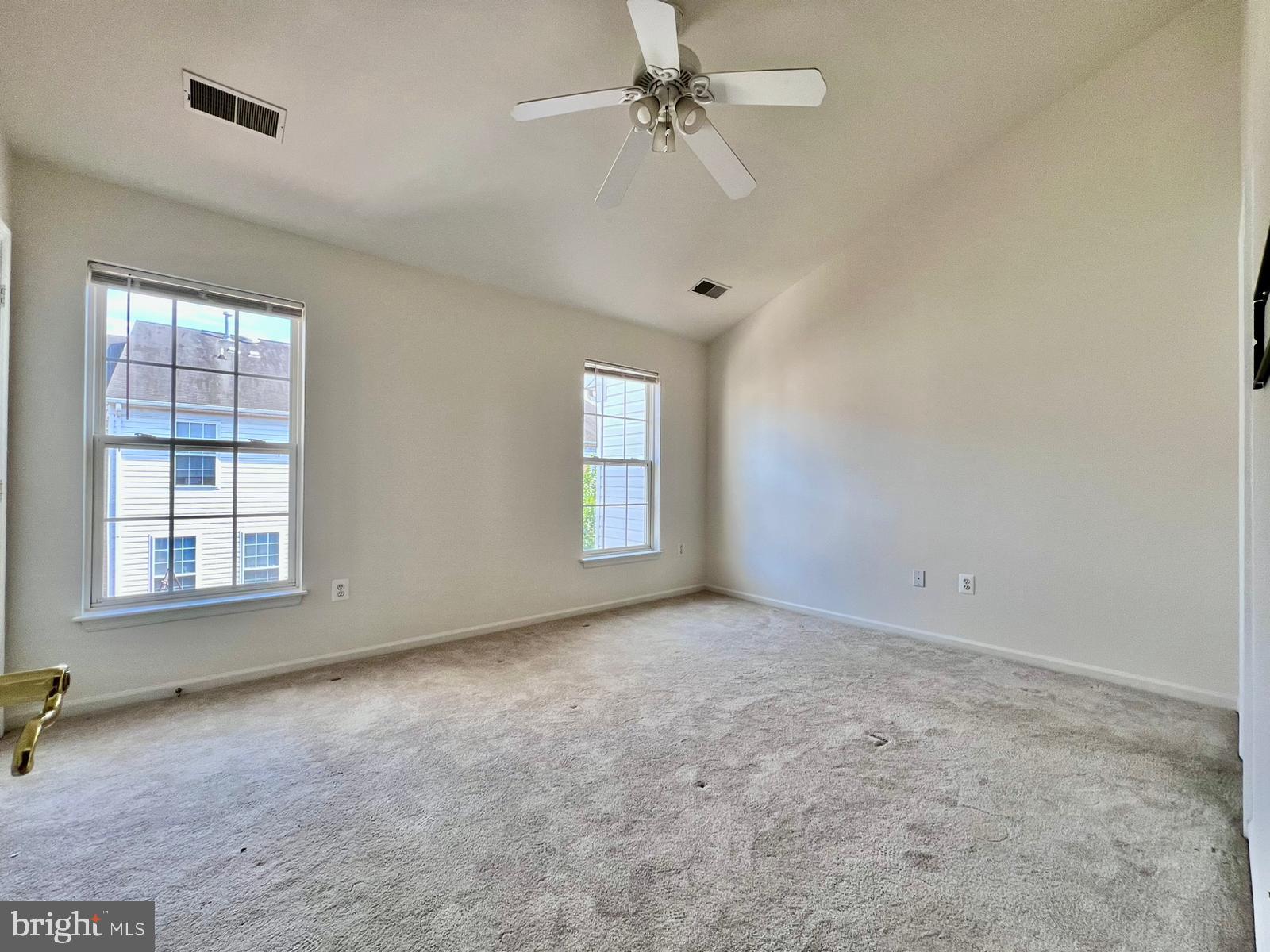 KINGSTOWNE - Residential Lease