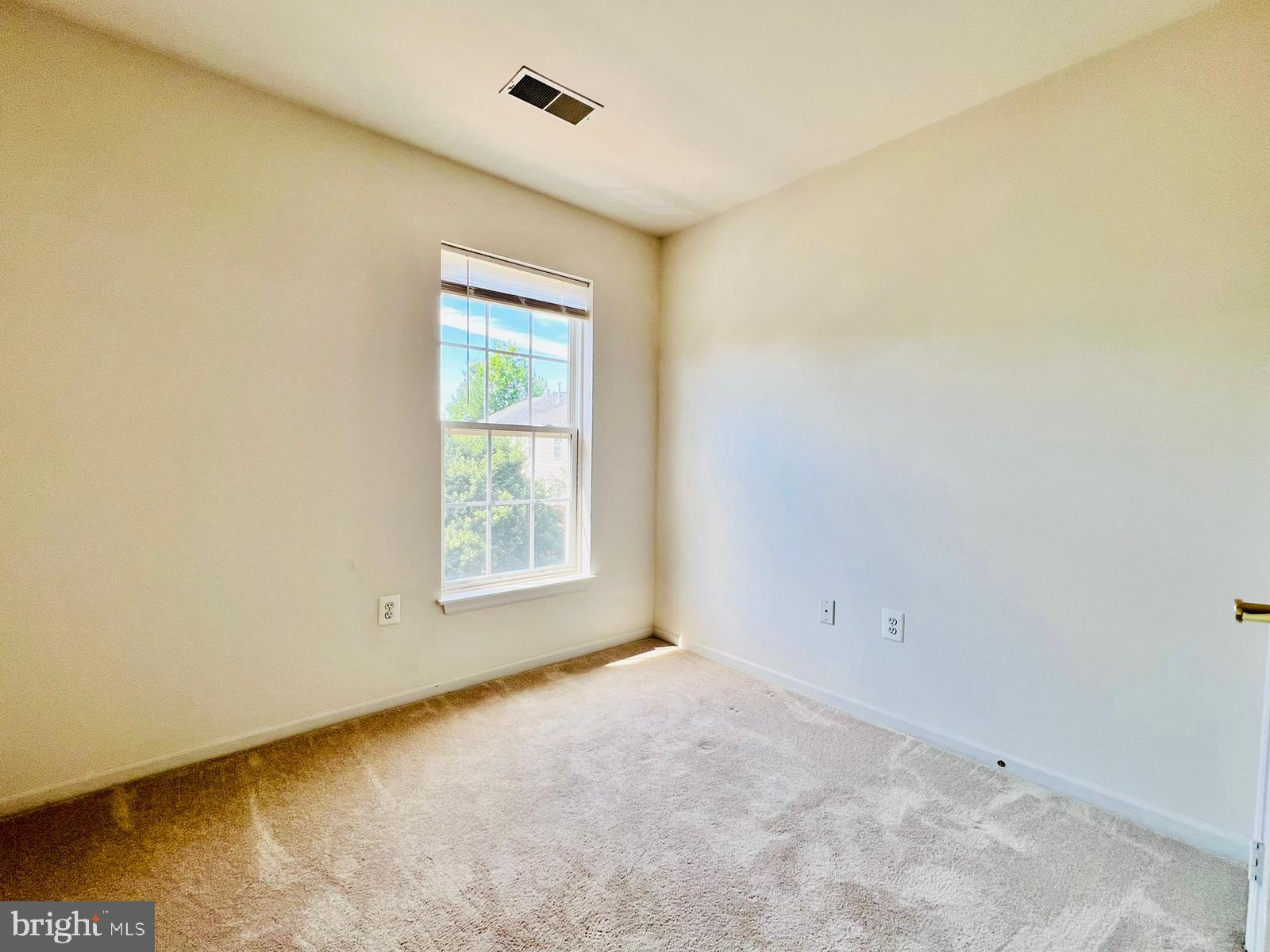 KINGSTOWNE - Residential Lease