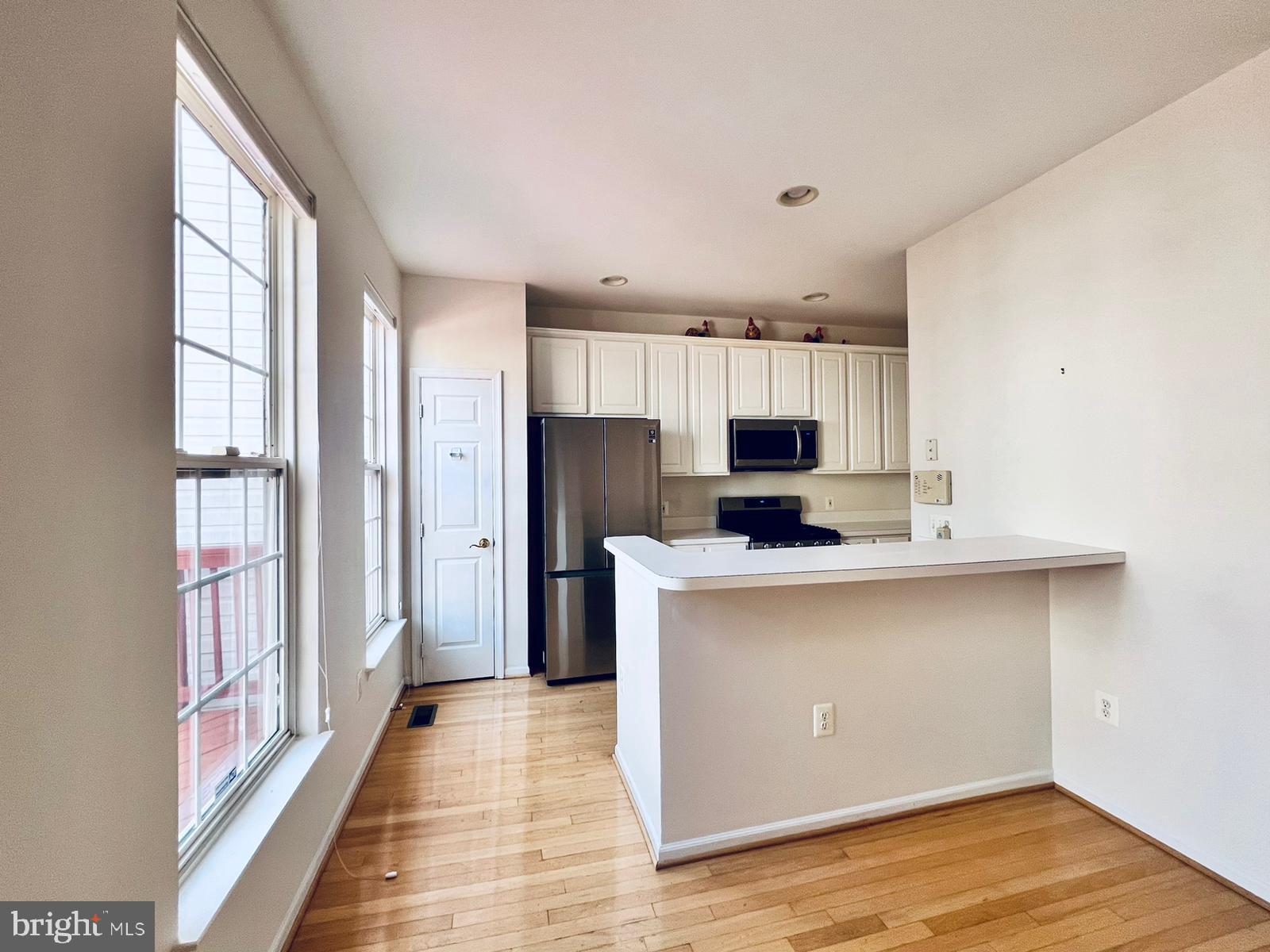 KINGSTOWNE - Residential Lease