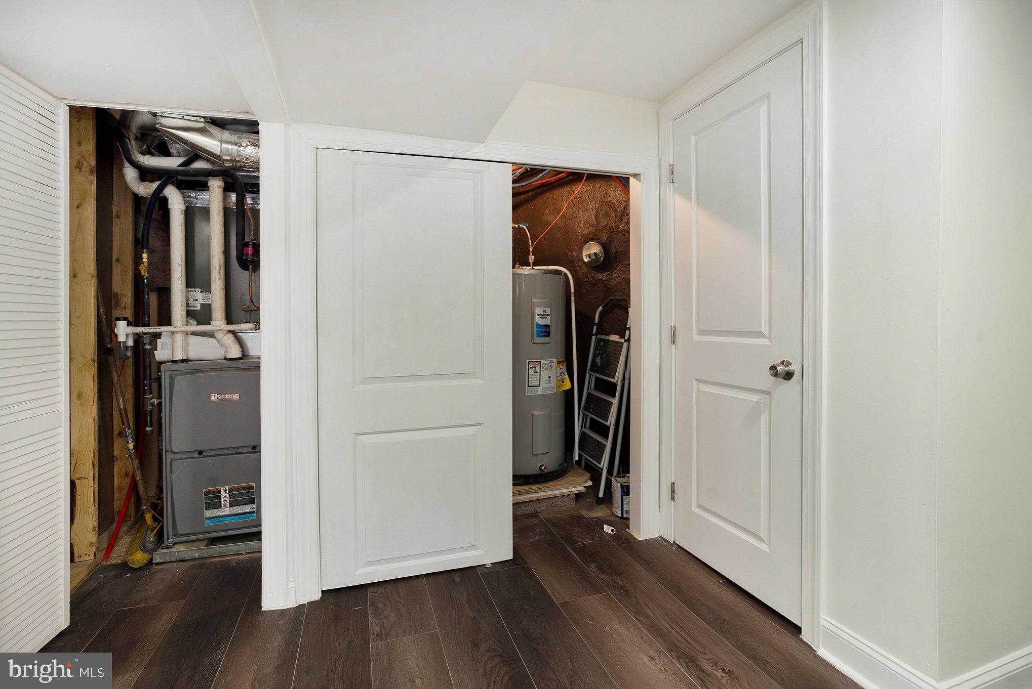 OVERBROOK - Residential