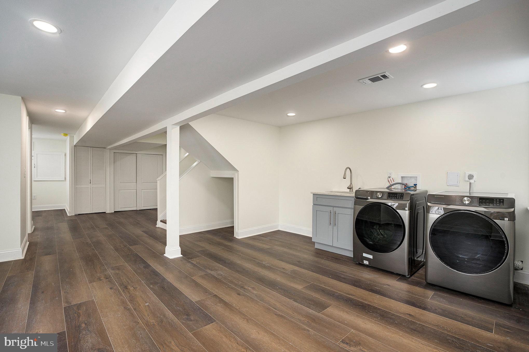 OVERBROOK - Residential