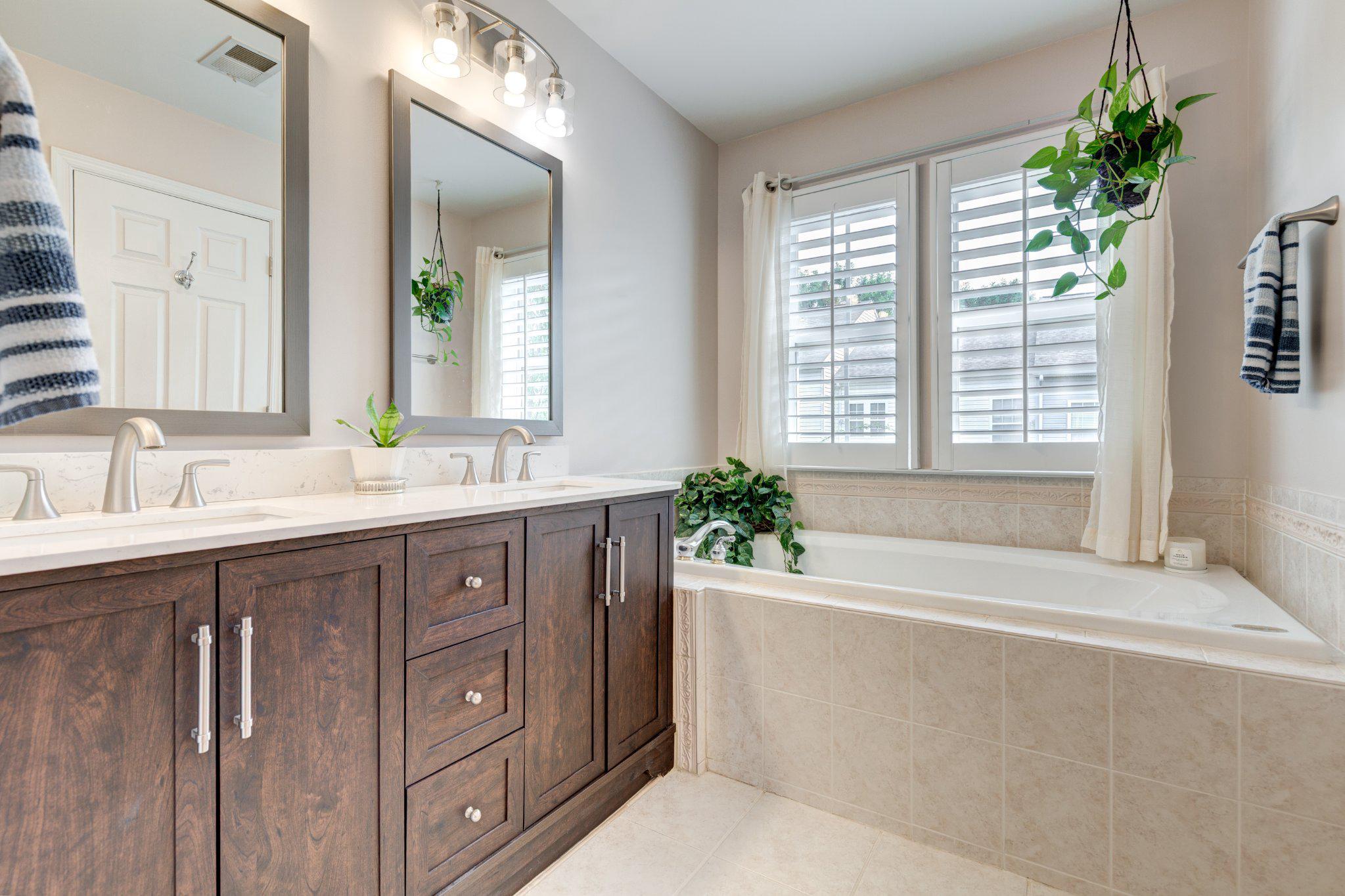 5917 TRUMPET SOUND COURT 3