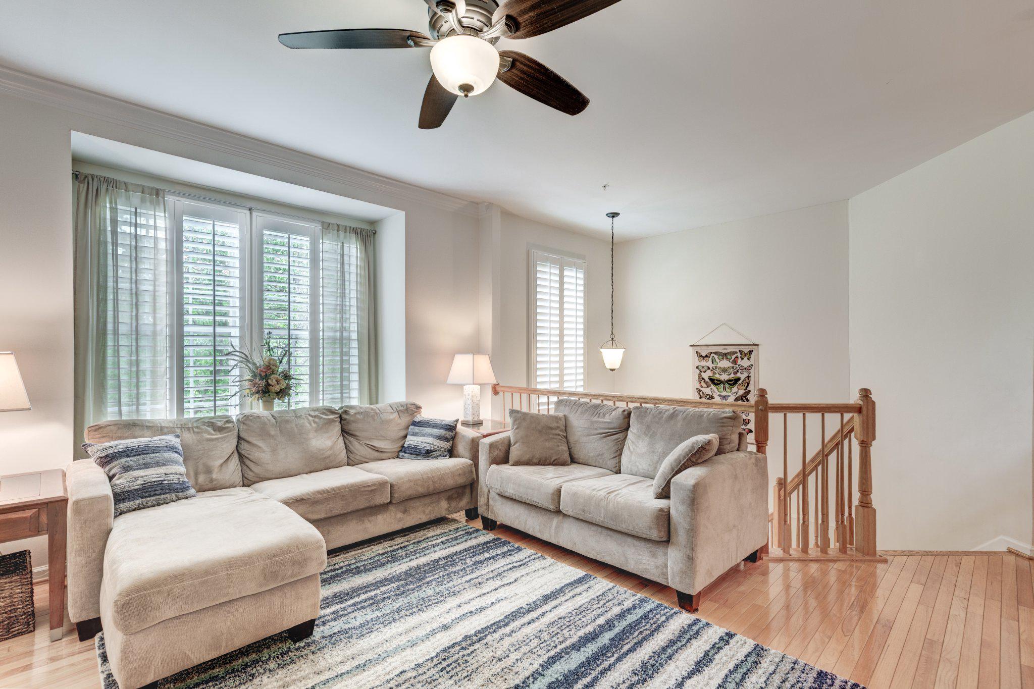5917 TRUMPET SOUND COURT 3