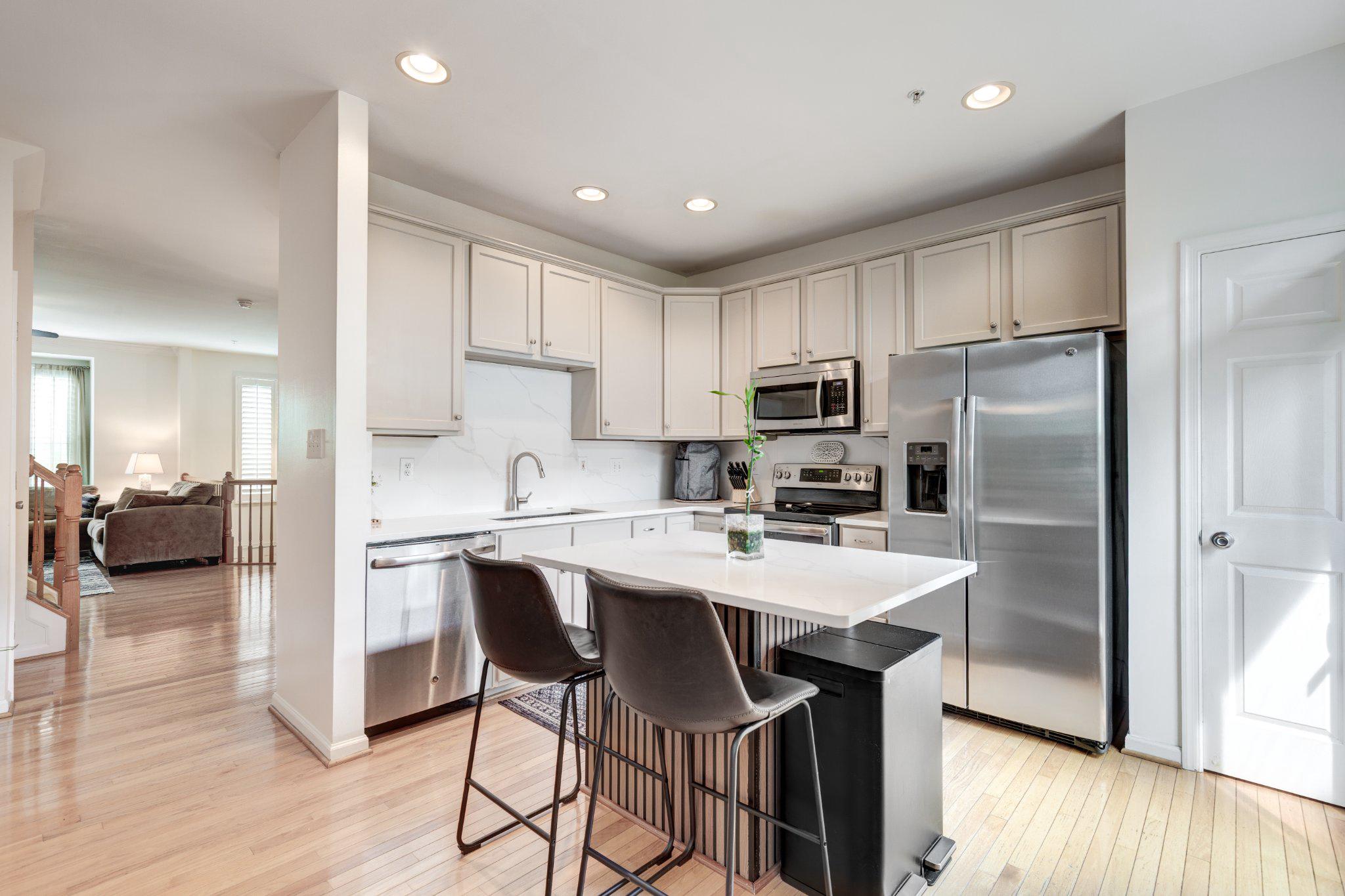 5917 TRUMPET SOUND COURT 3