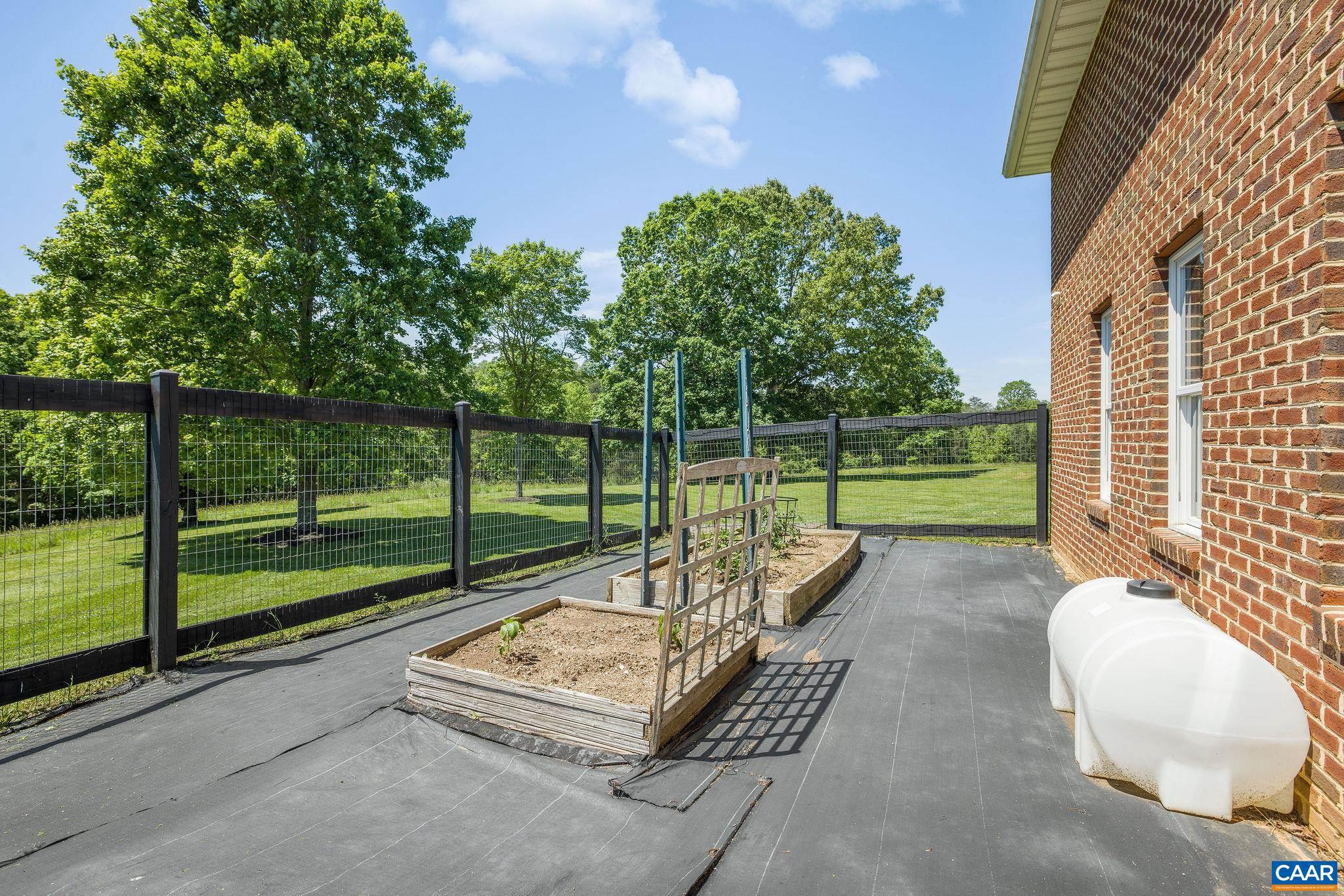 VIRGINIA FARMS - Residential