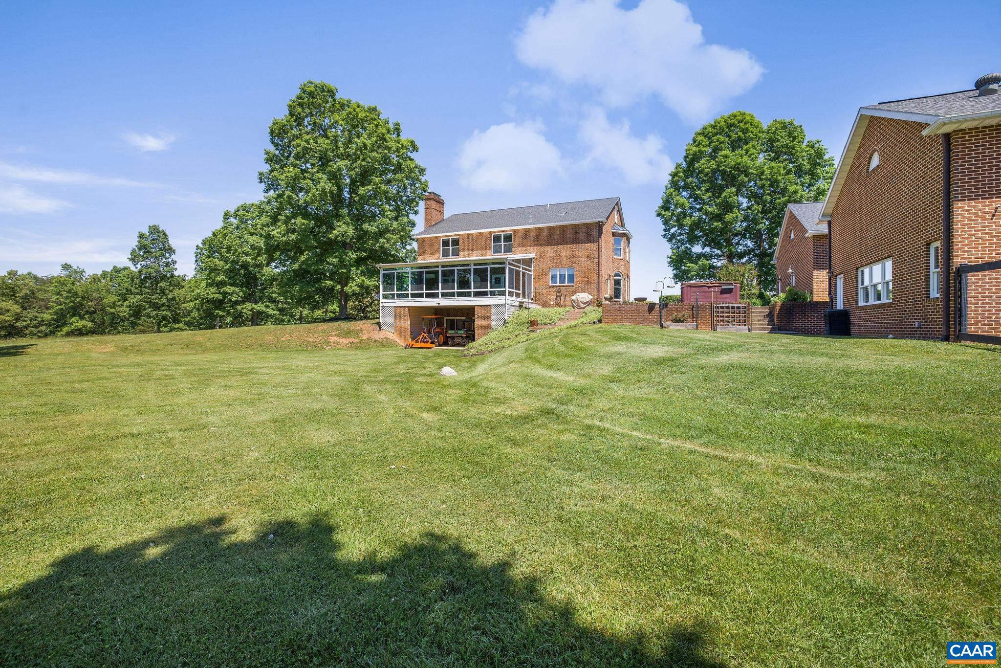 VIRGINIA FARMS - Residential