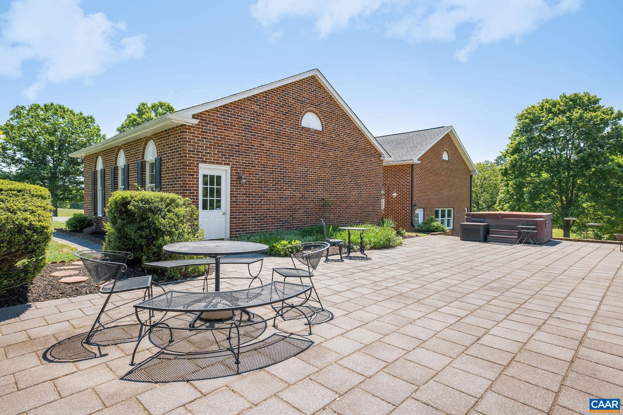 VIRGINIA FARMS - Residential