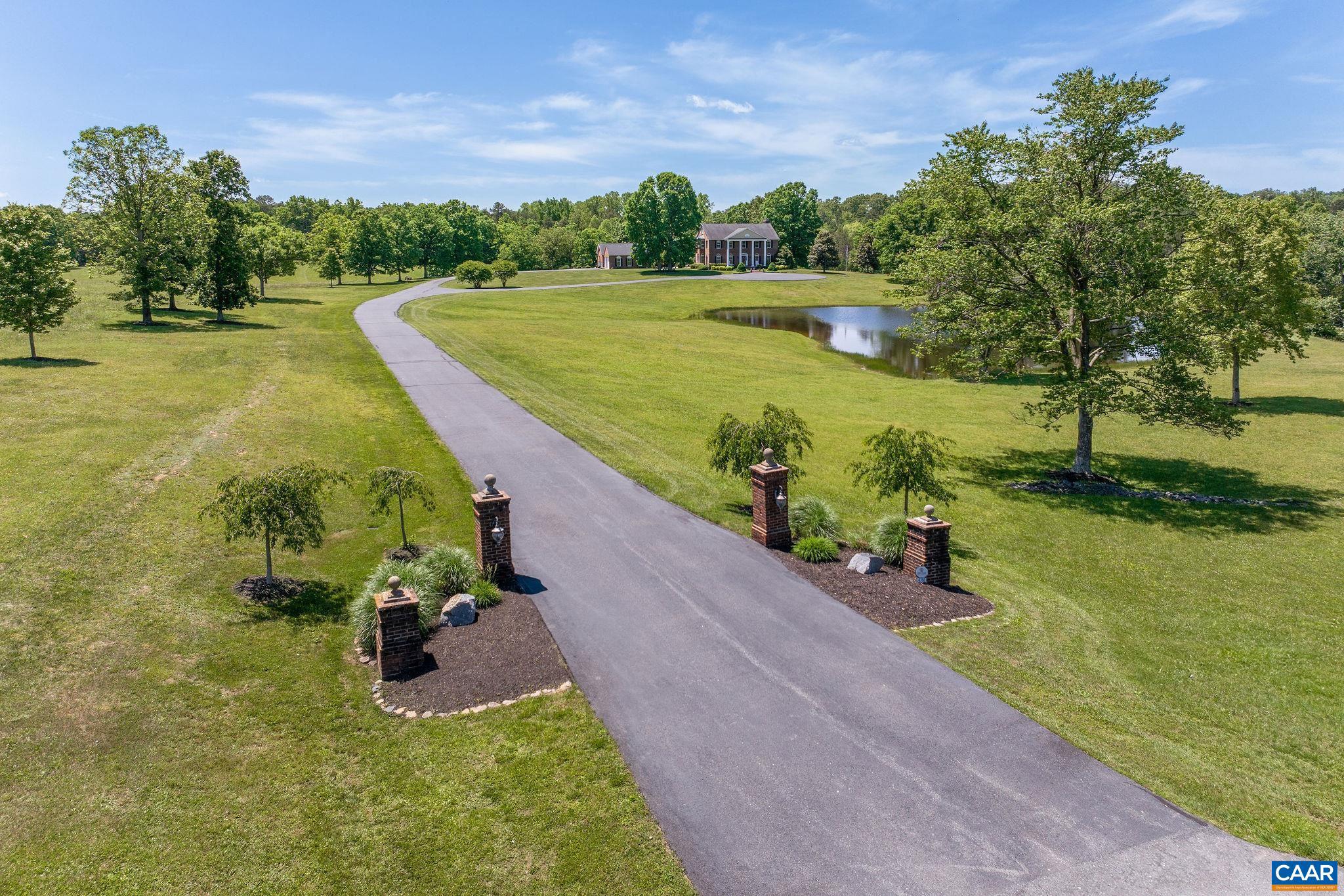 4760 BARN FIELD DR