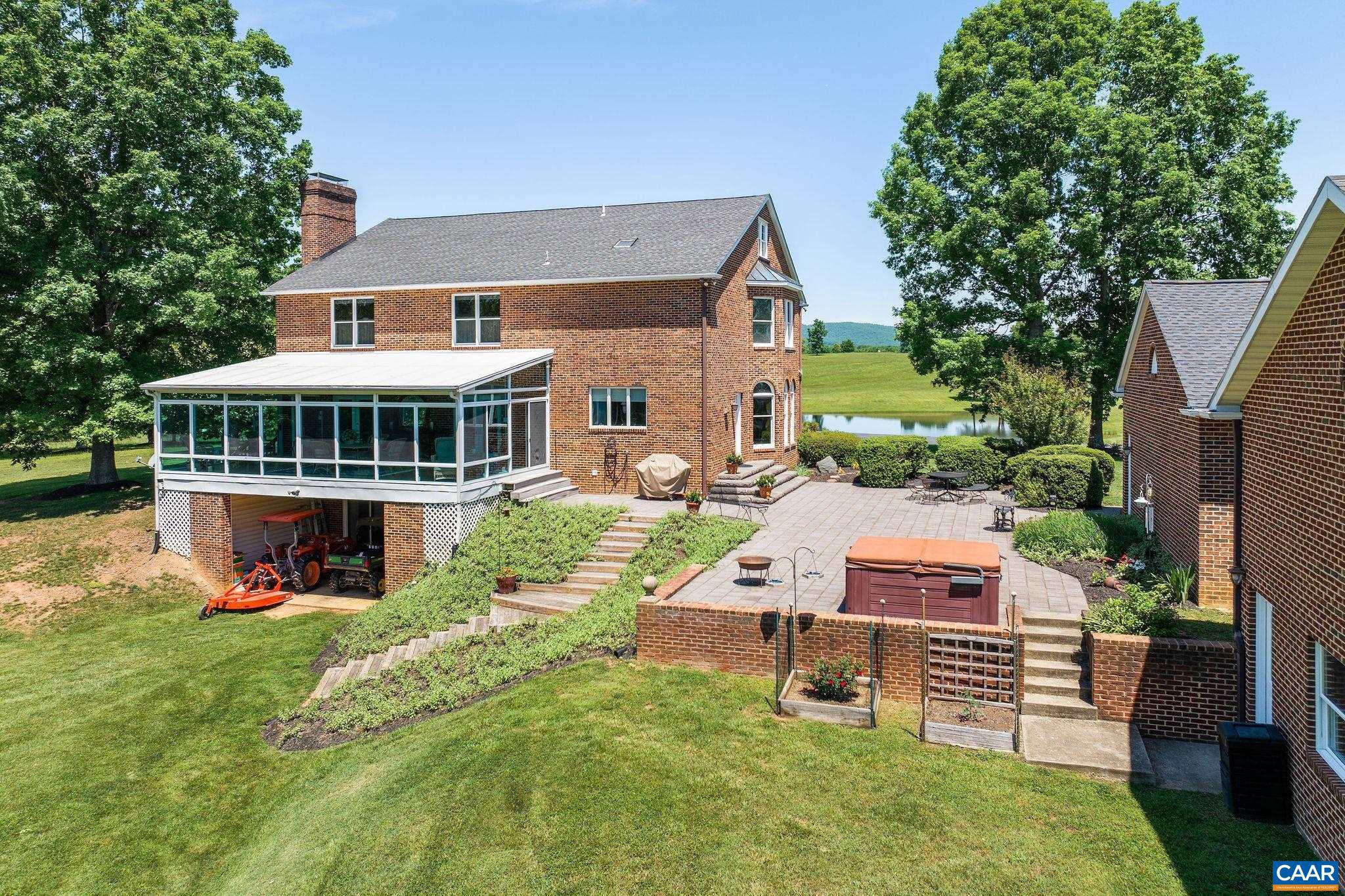 VIRGINIA FARMS - Residential