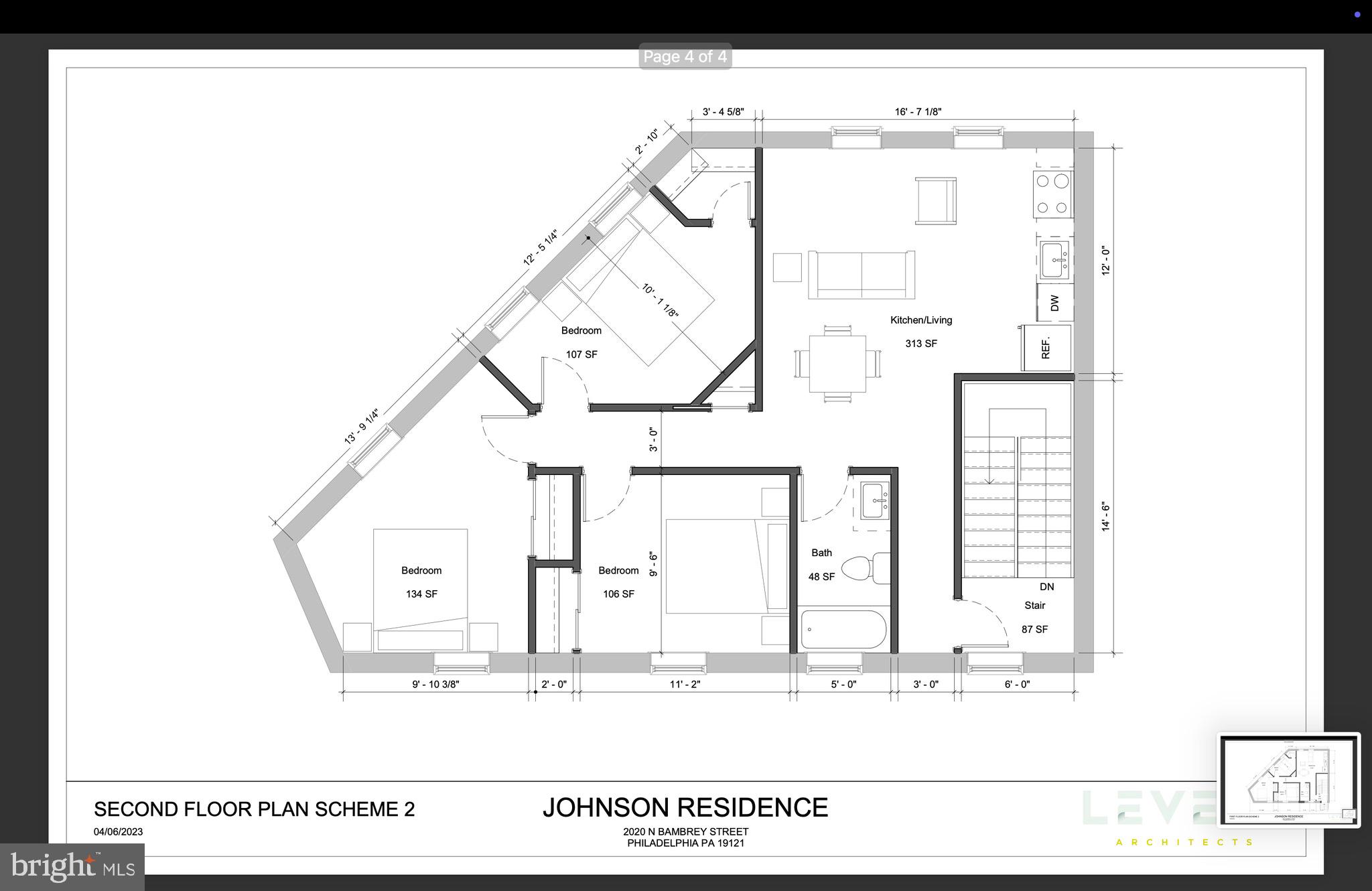 Main image without alt text