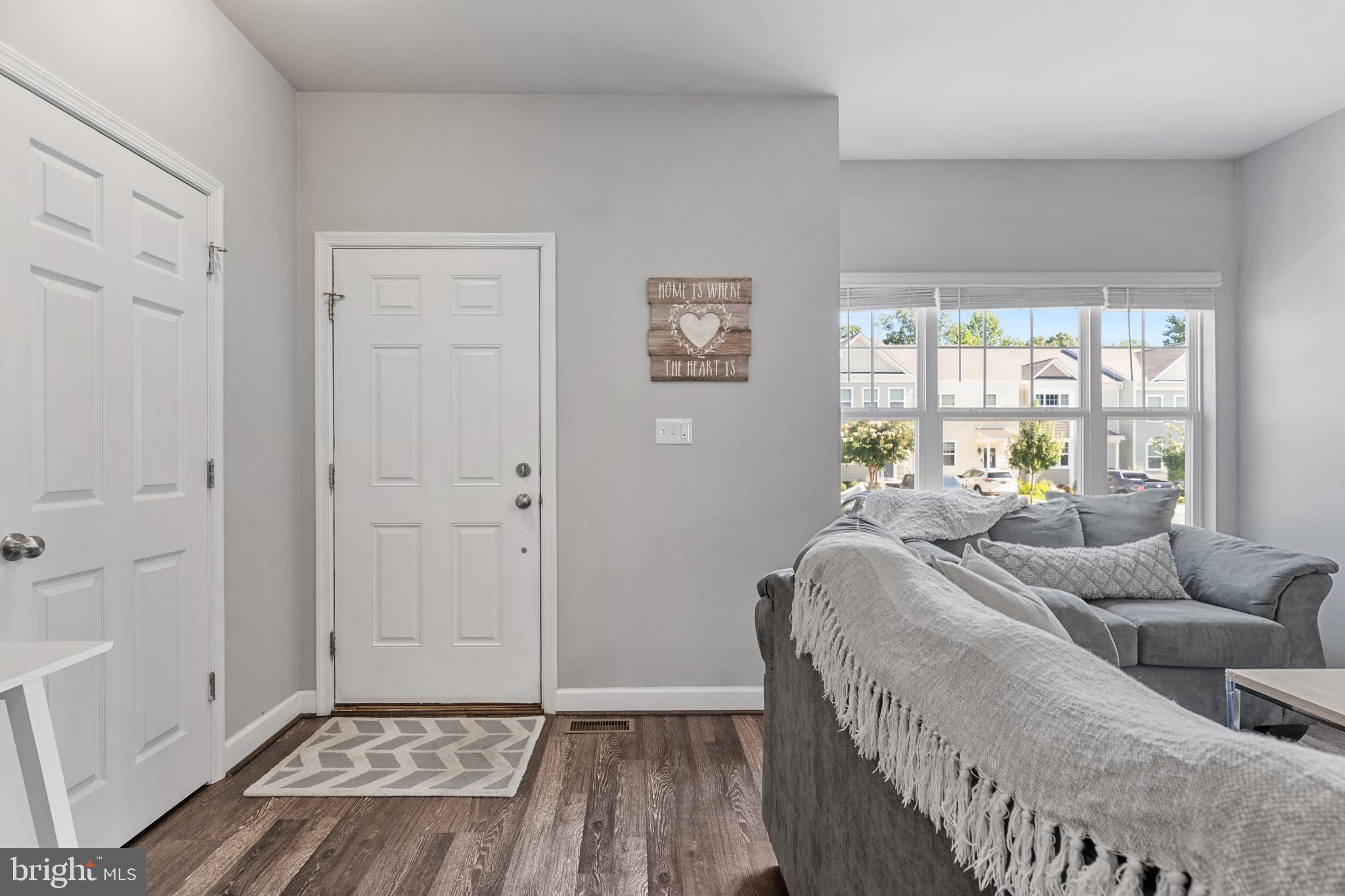 567 ENGLISH OAK LANE
