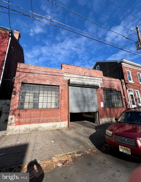 Photo of 132 Pearl Street, TRENTON, NJ 08609 (MLS # NJME2073800)