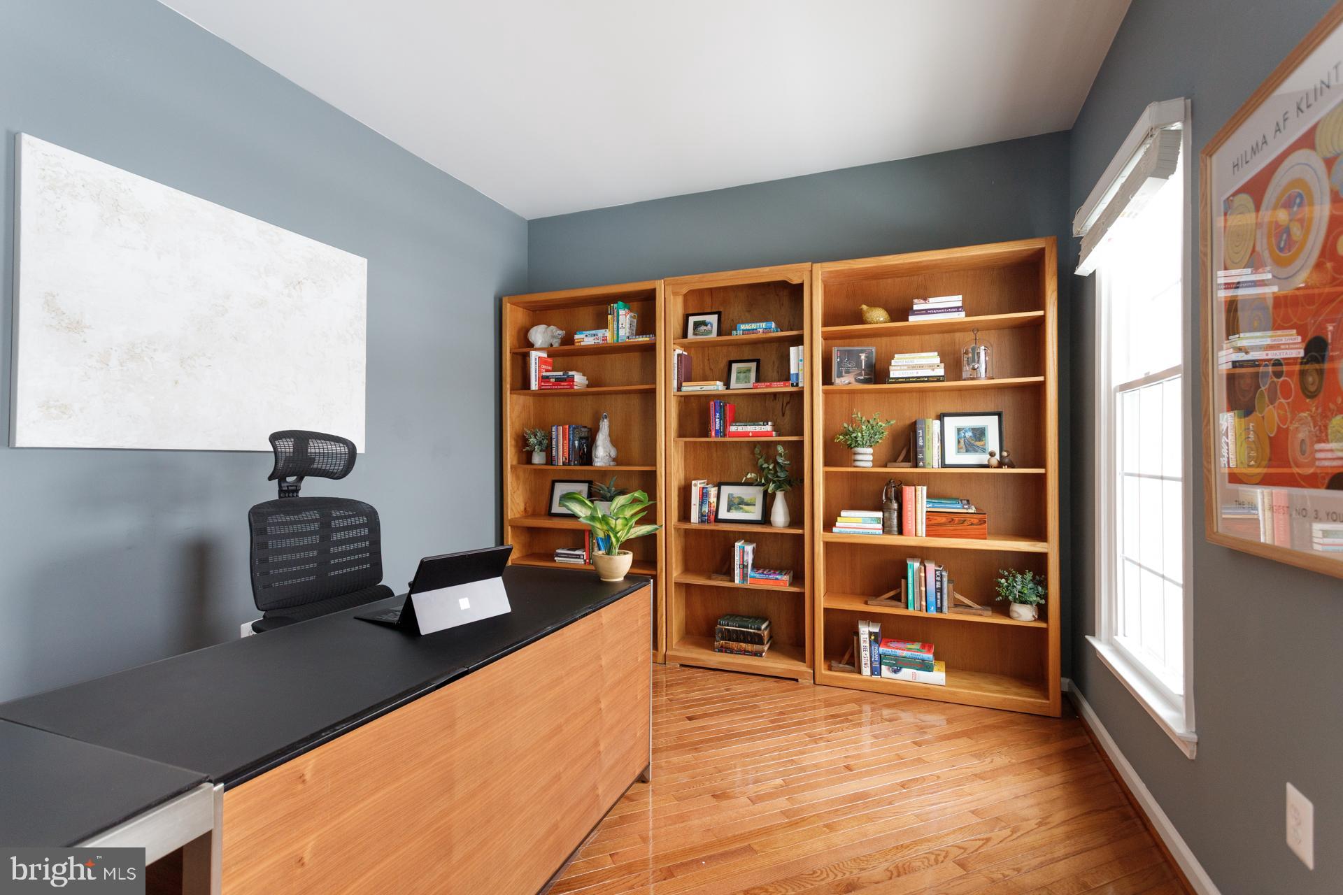 MEADOWBROOK - Residential