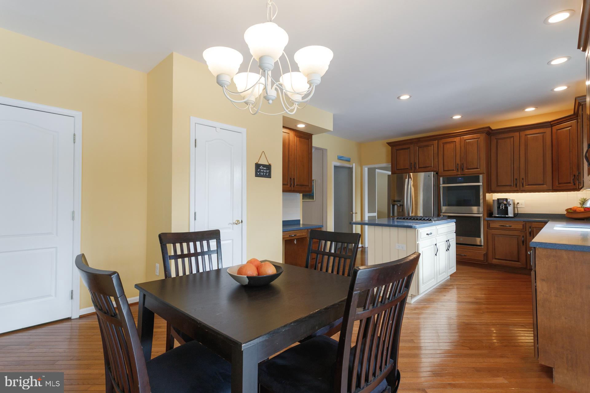 MEADOWBROOK - Residential