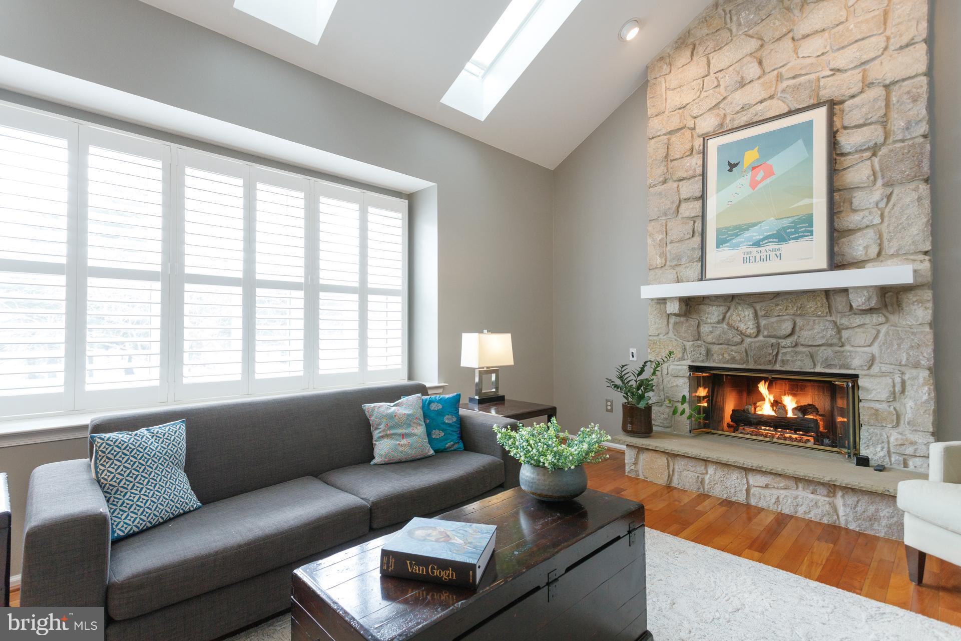 MEADOWBROOK - Residential