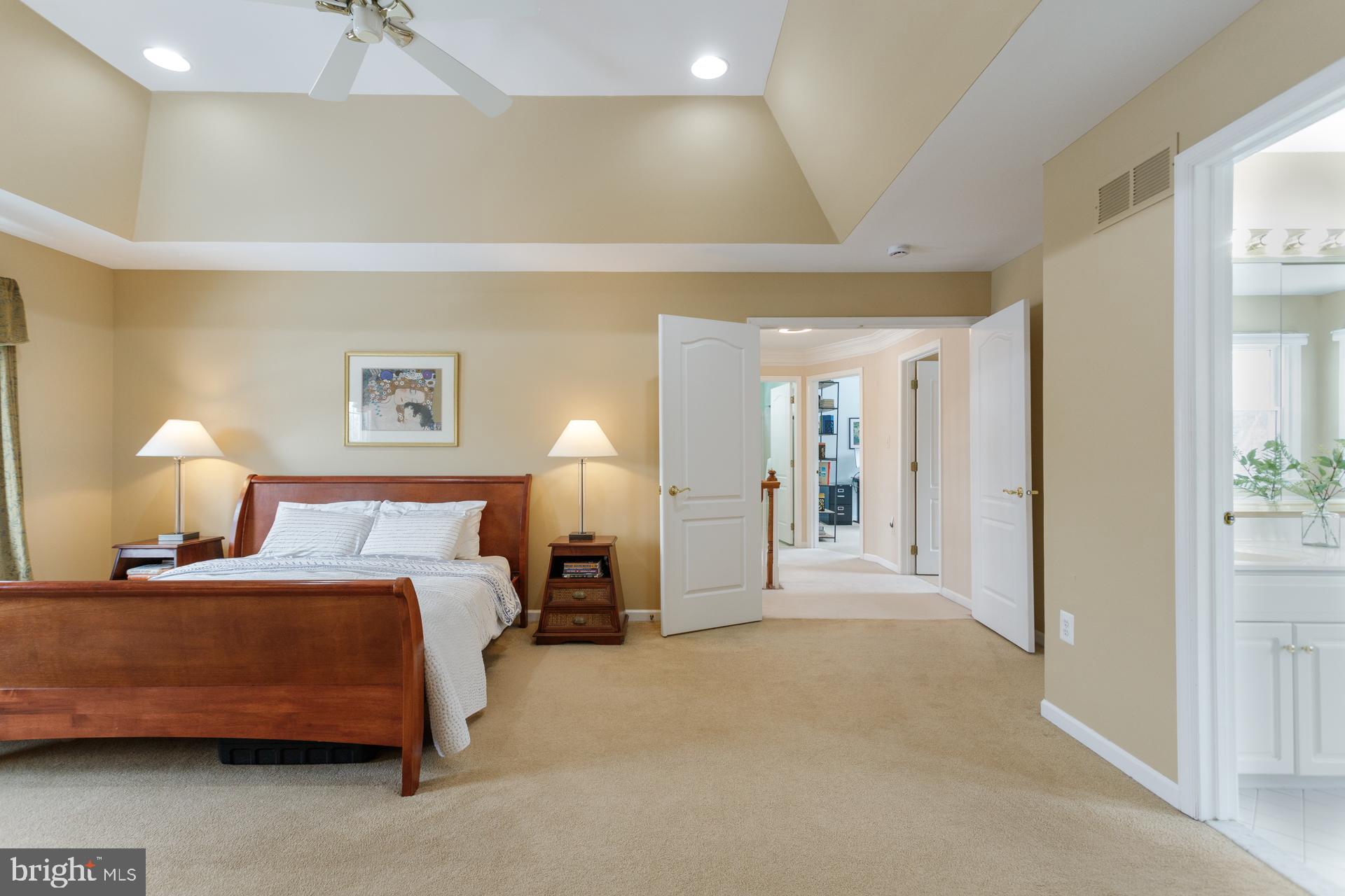 MEADOWBROOK - Residential