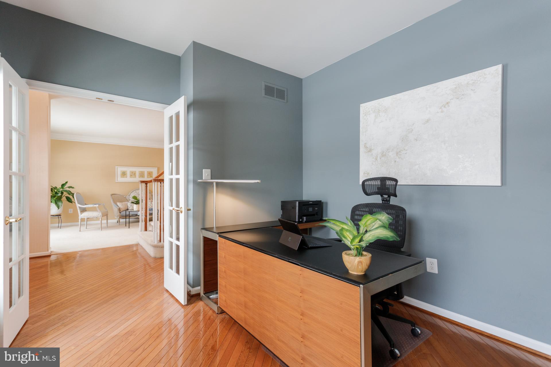 MEADOWBROOK - Residential