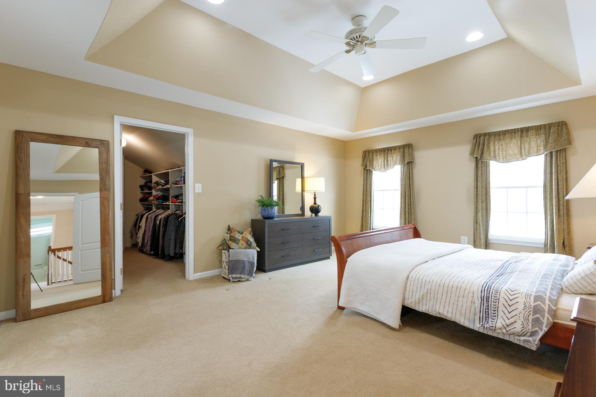 MEADOWBROOK - Residential