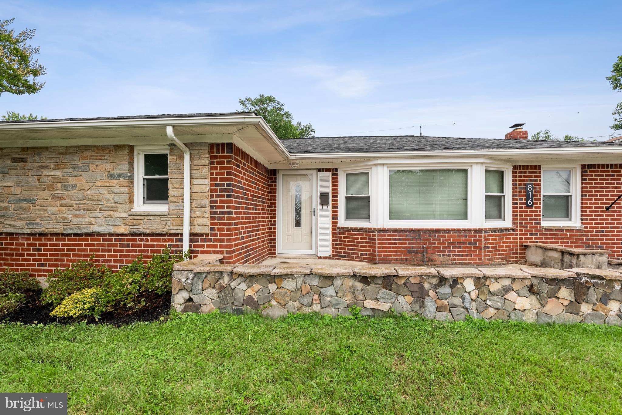 816 PROVIDENCE ROAD