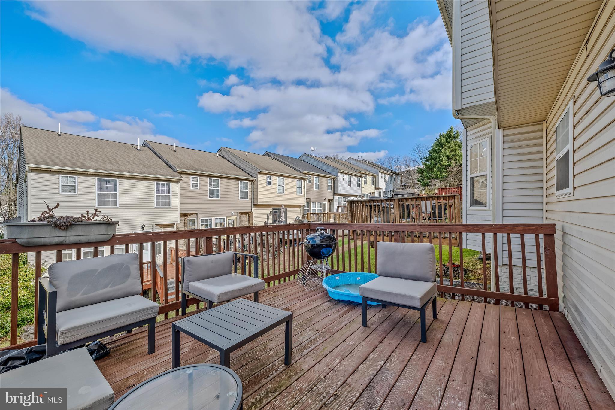 LAUREL RIDGE - Residential