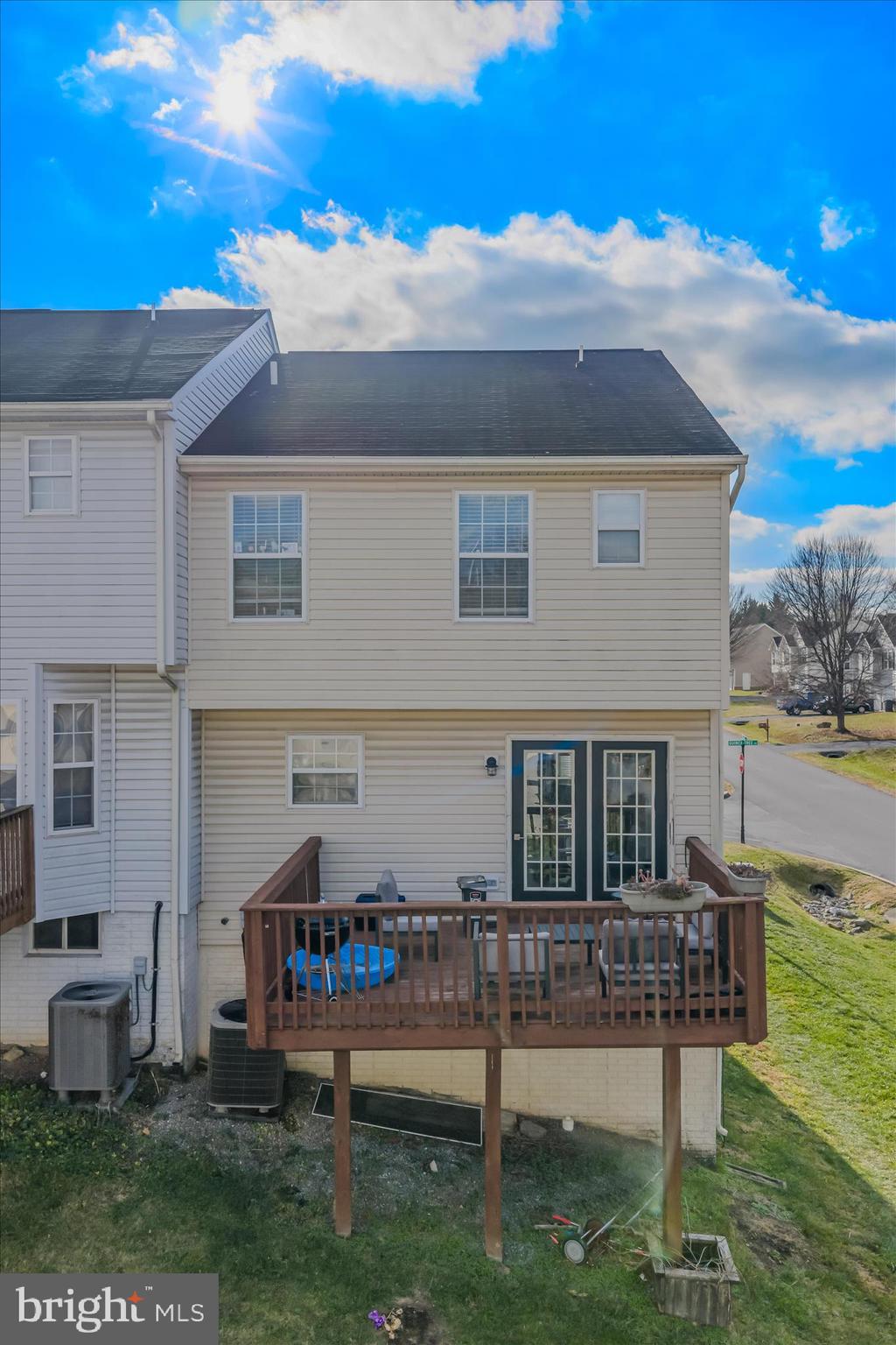 LAUREL RIDGE - Residential