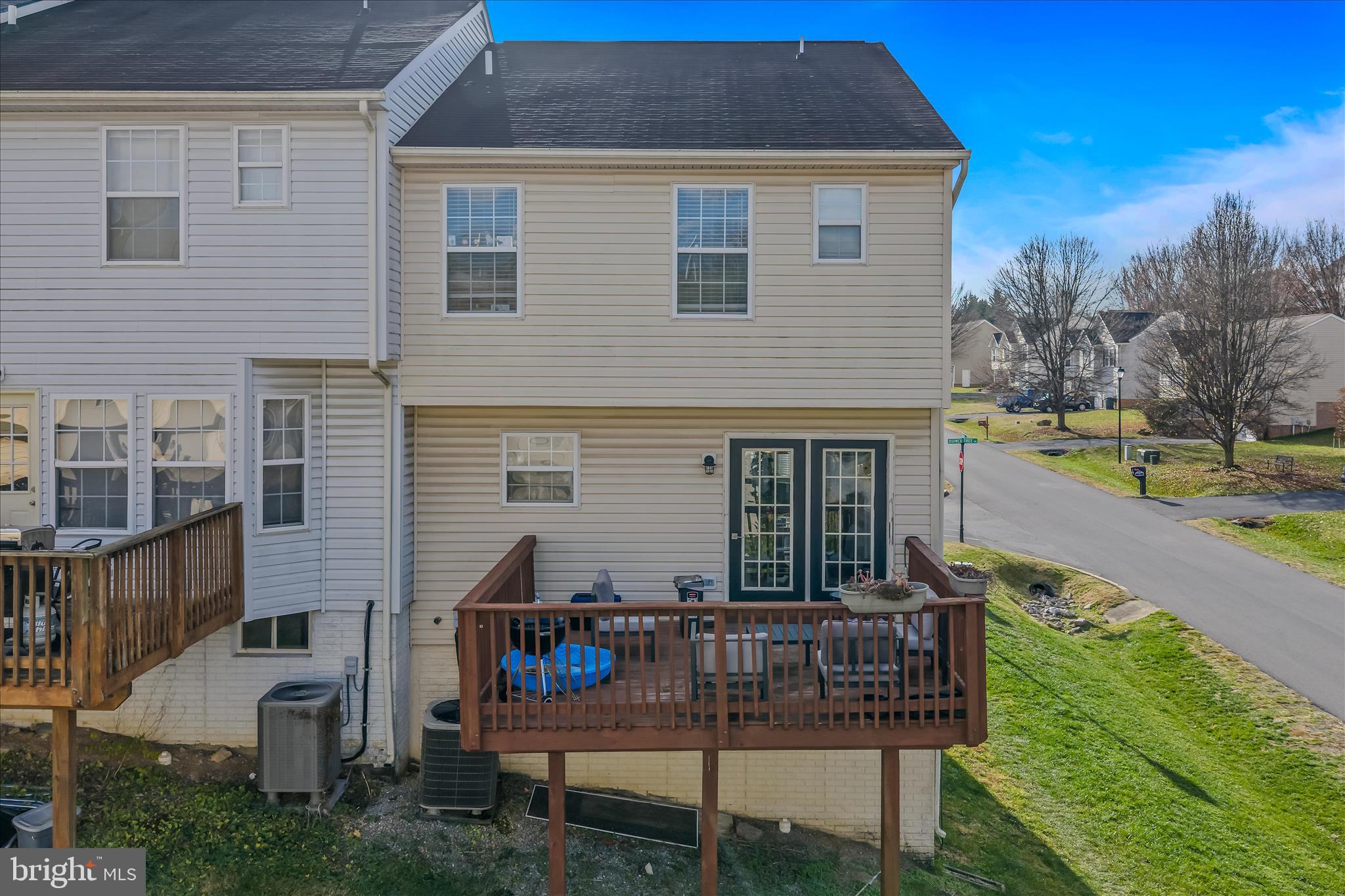 LAUREL RIDGE - Residential