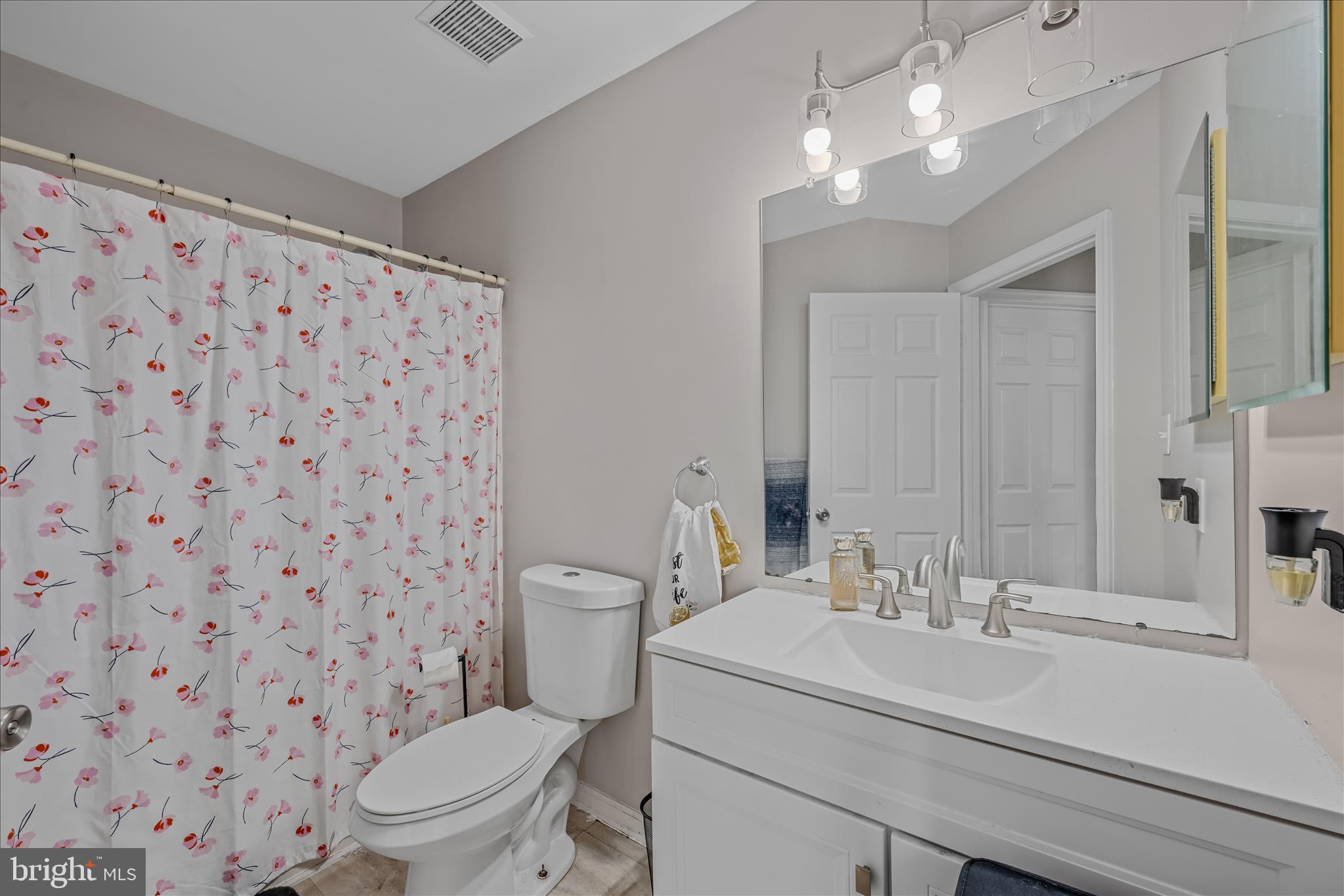 LAUREL RIDGE - Residential