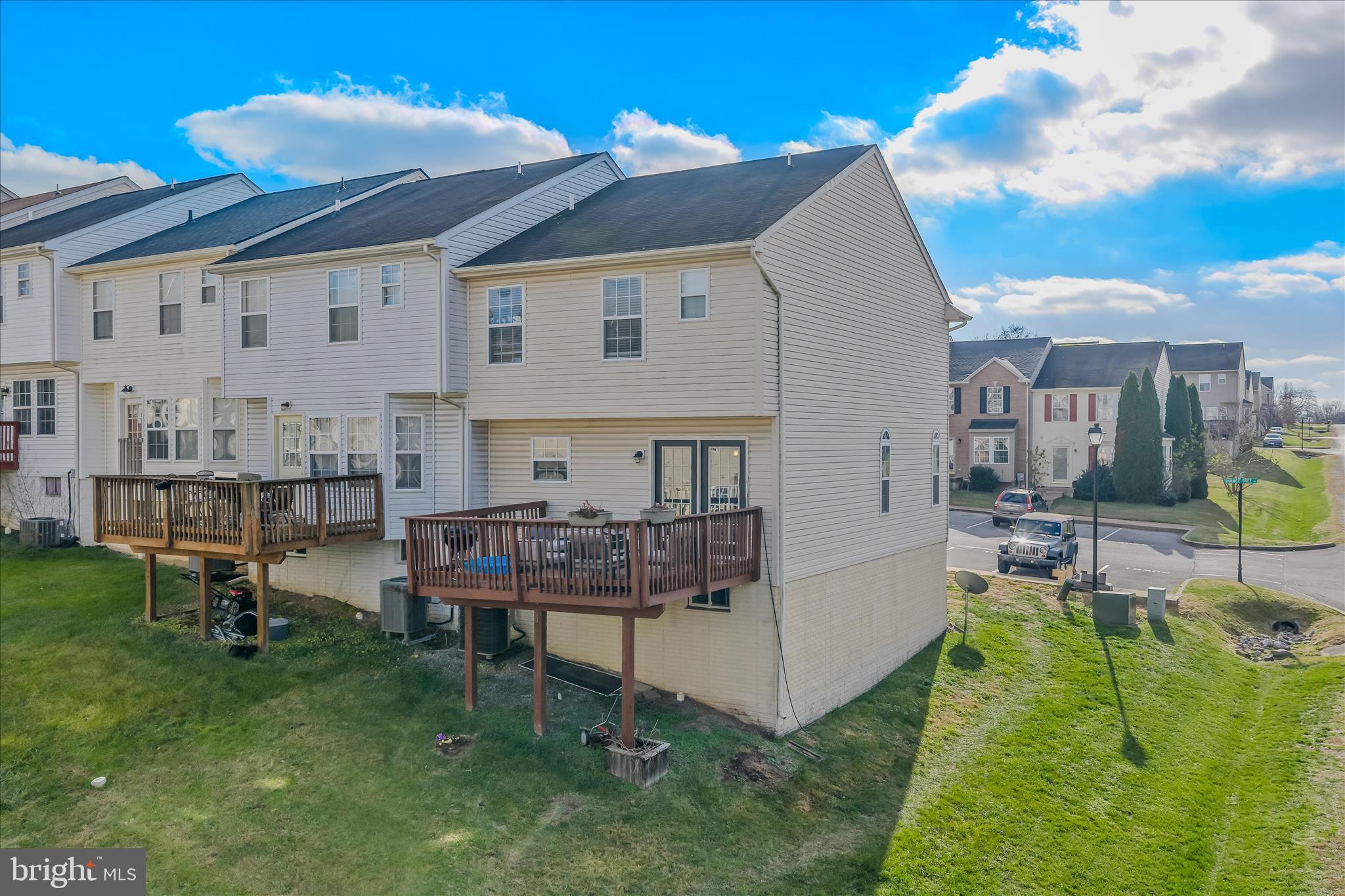 LAUREL RIDGE - Residential