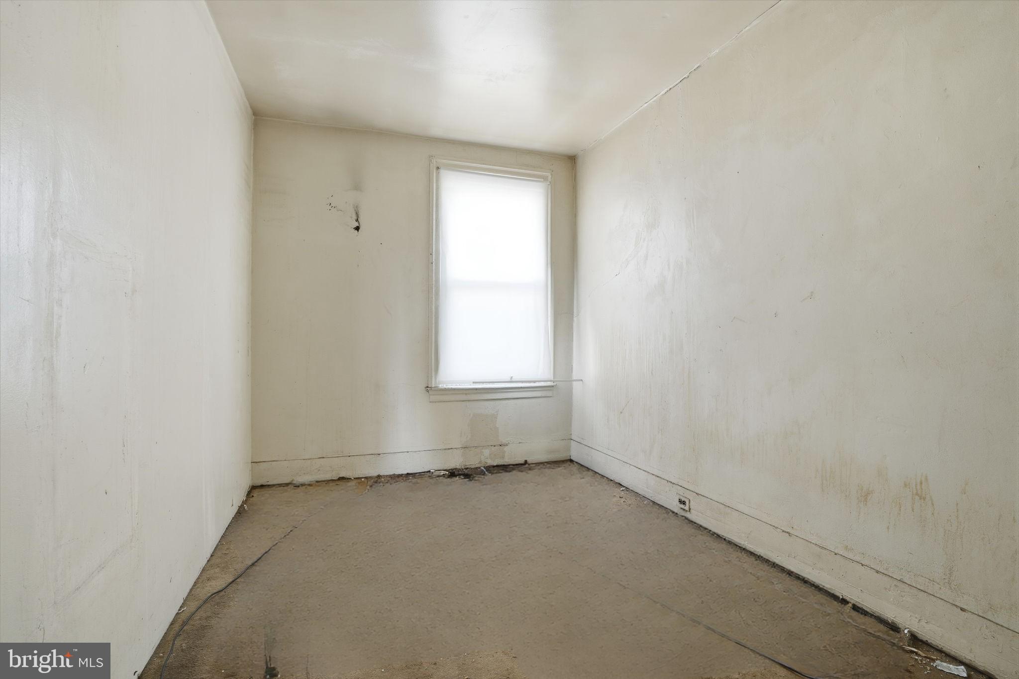 1940 W VENANGO STREET