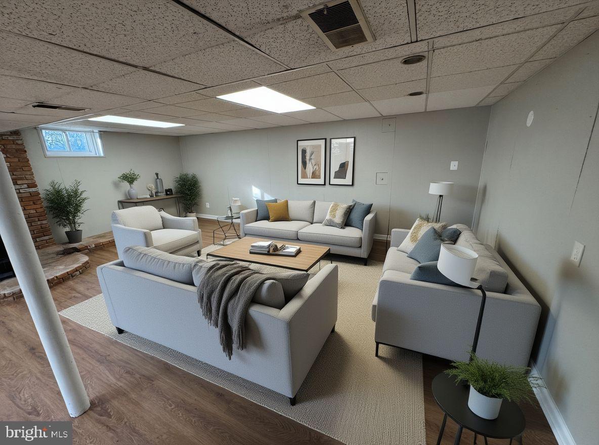 SPRINGFIELD MANOR - Residential