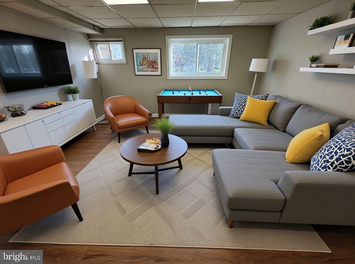 SPRINGFIELD MANOR - Residential