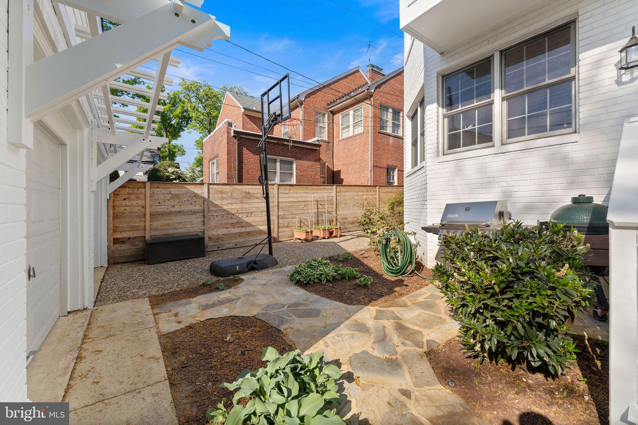 CLUB MANOR ESTATES - Residential