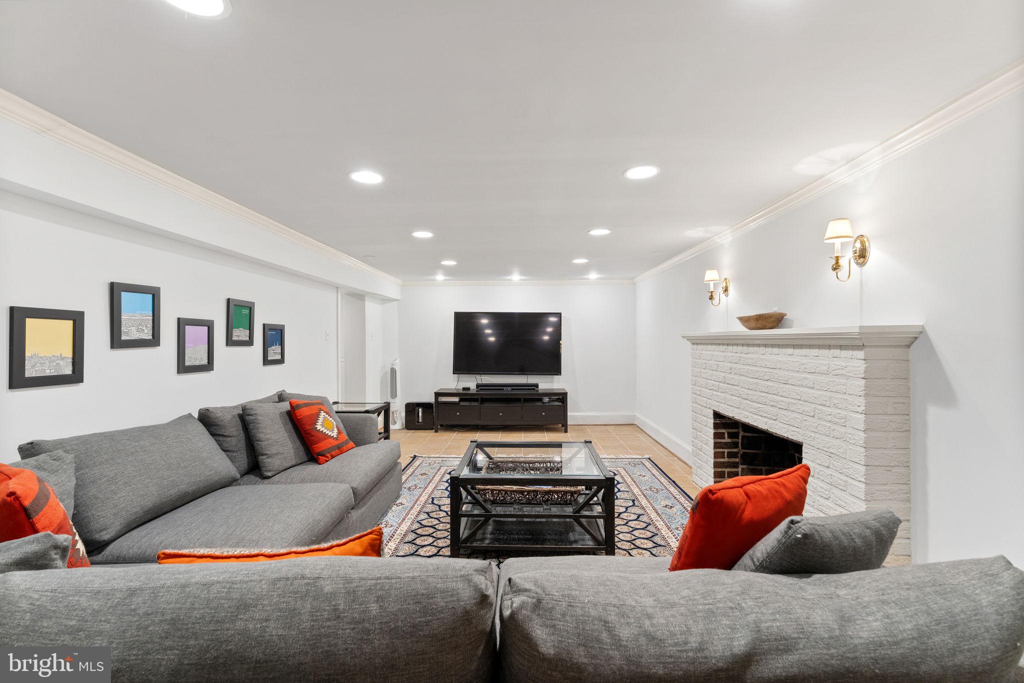 CLUB MANOR ESTATES - Residential