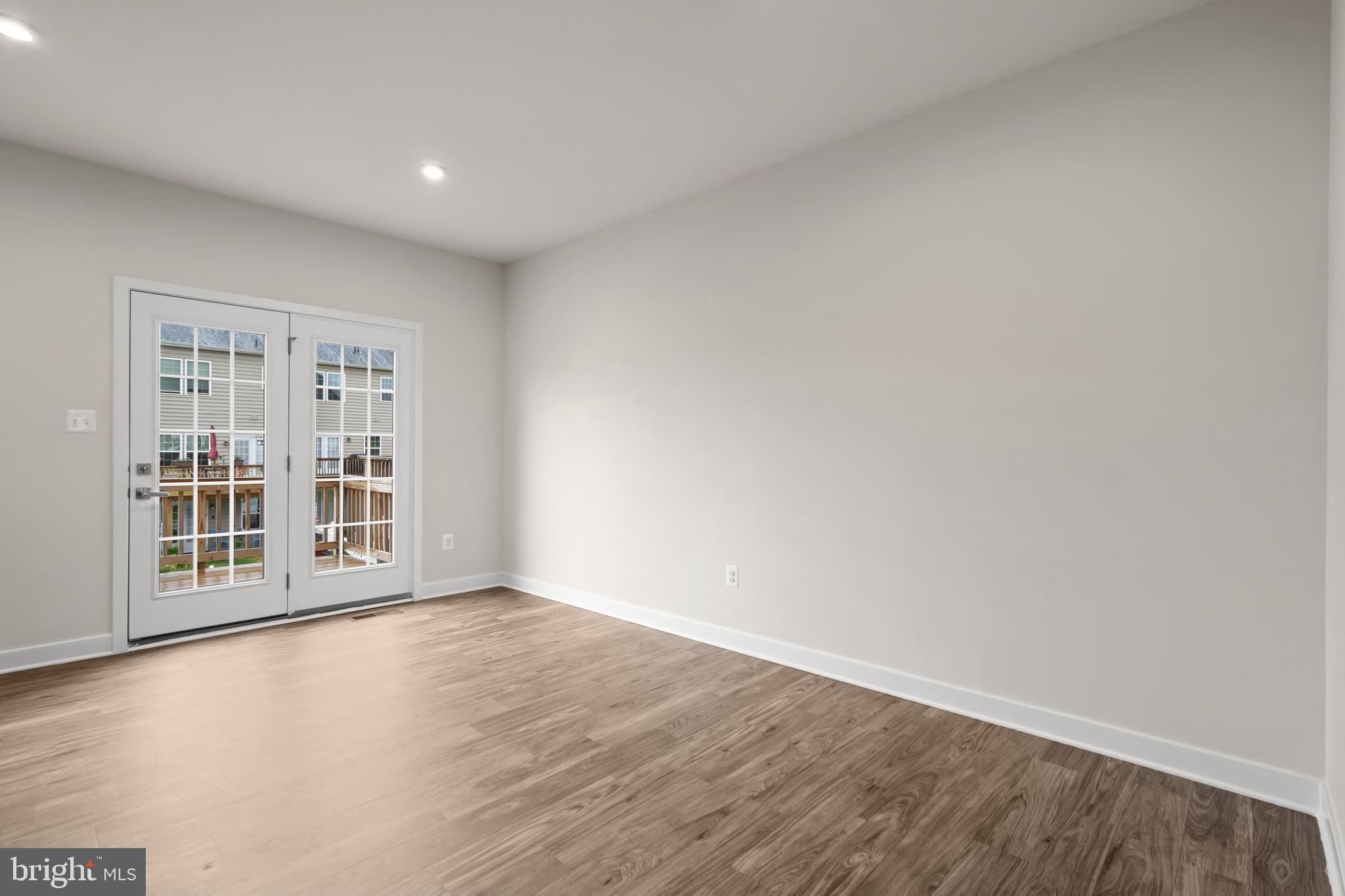 POTOMAC STATION - Residential