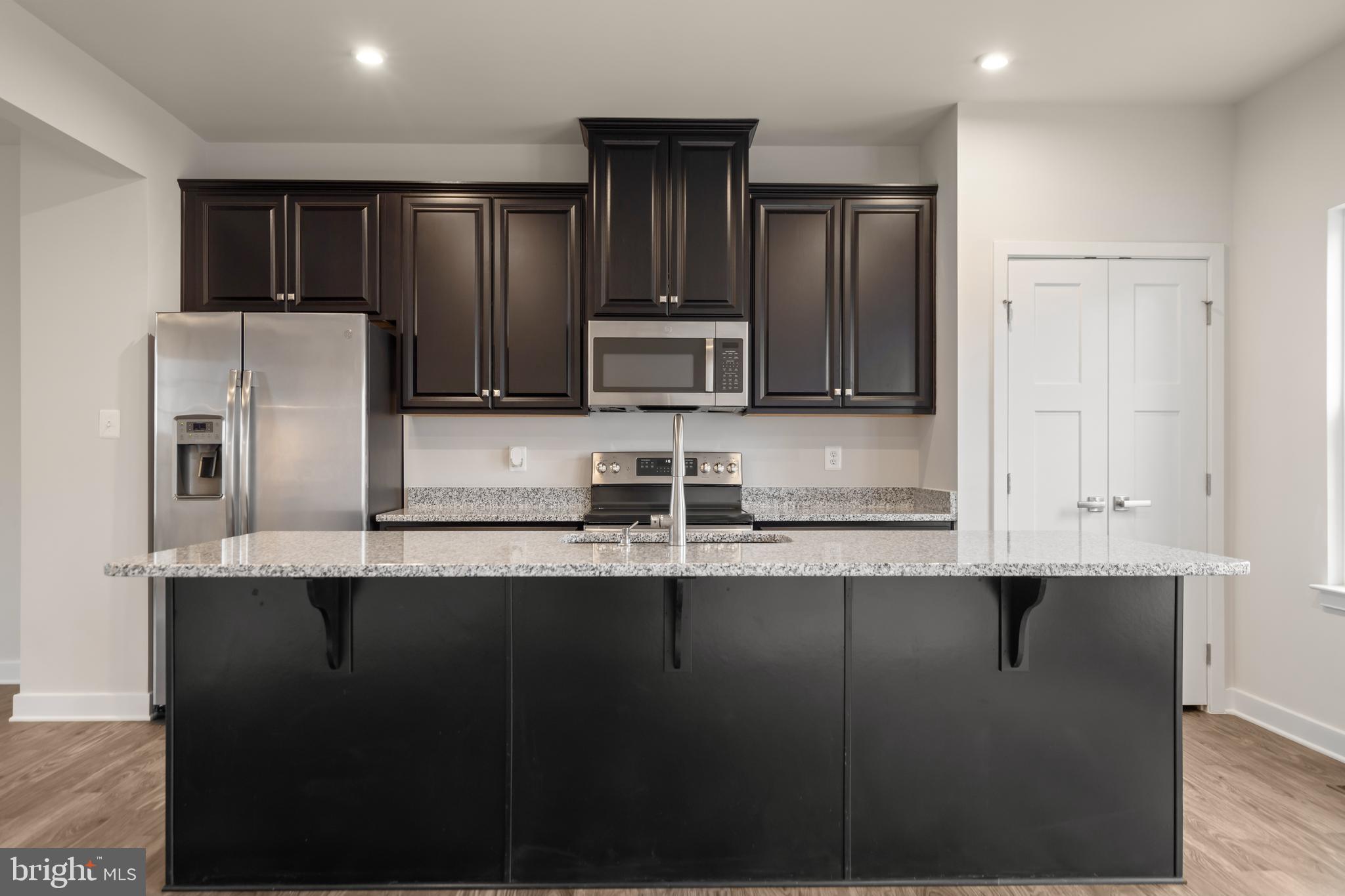 POTOMAC STATION - Residential