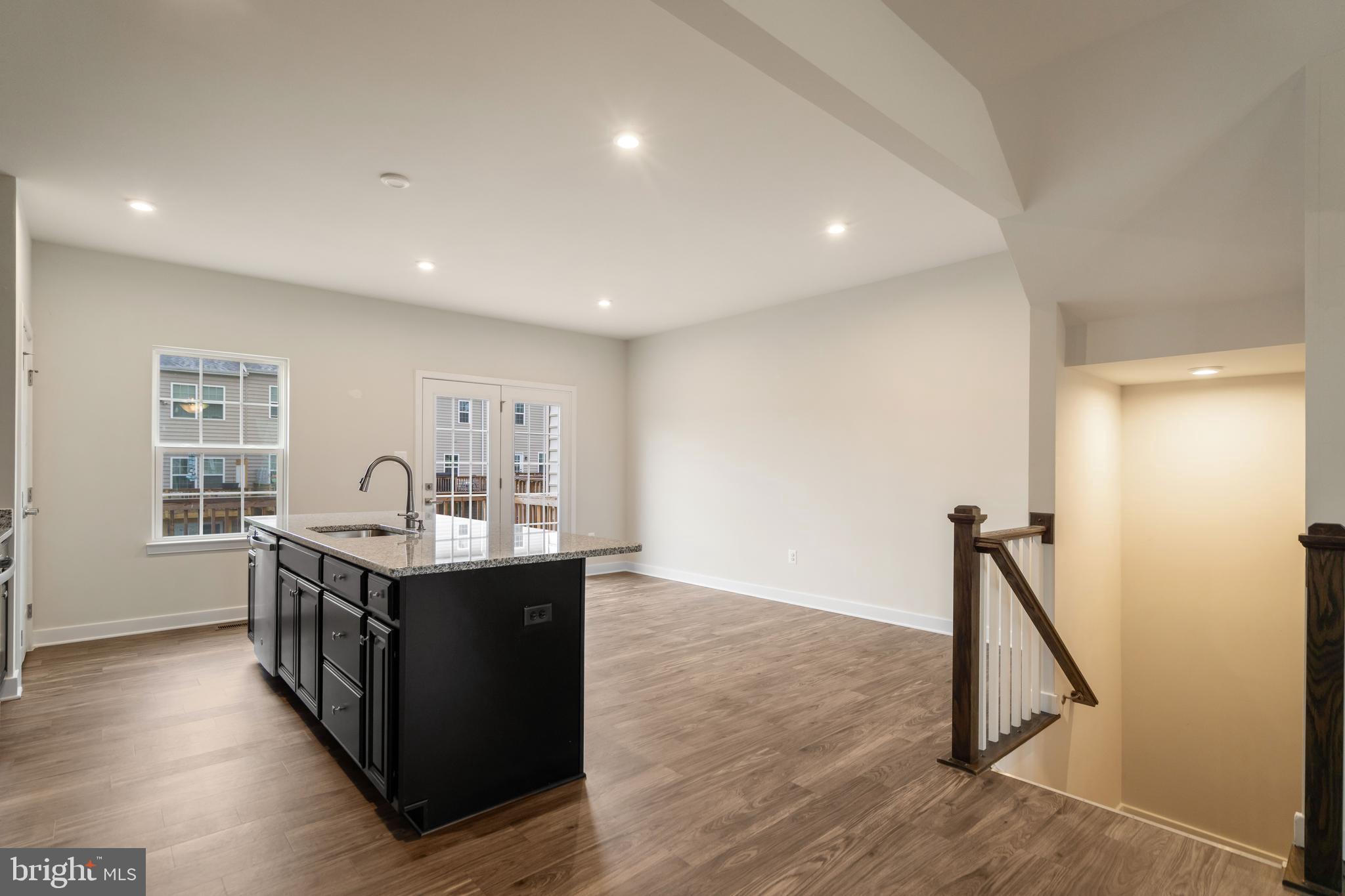 POTOMAC STATION - Residential