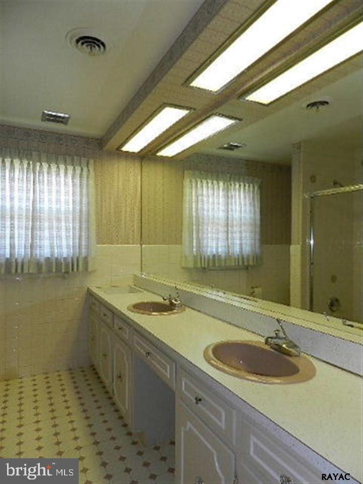HAINES ACRES - Residential